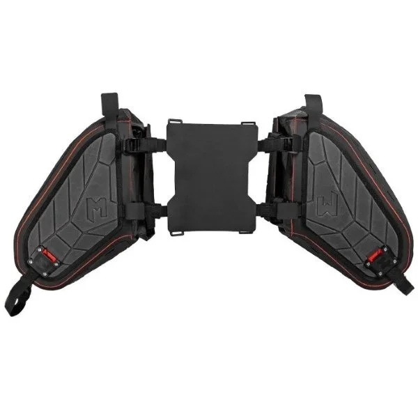Sacoches de selle Blizzard 2 de 25L de la marque Enduristan pour le garde-boue compatible avec les side-cars de marque Ural Motorcycles