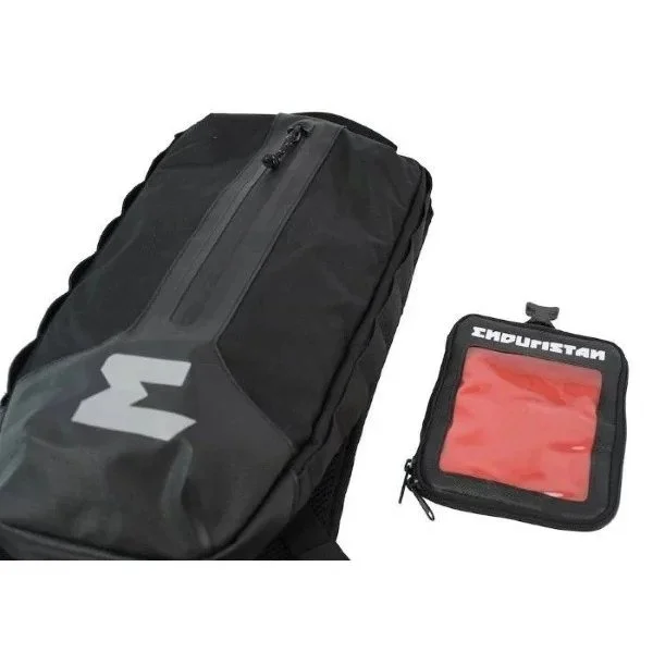 Mochila impermeable Enduristan Hurricane 7 compatible con los sidecares de la marca Ural Motorcycles