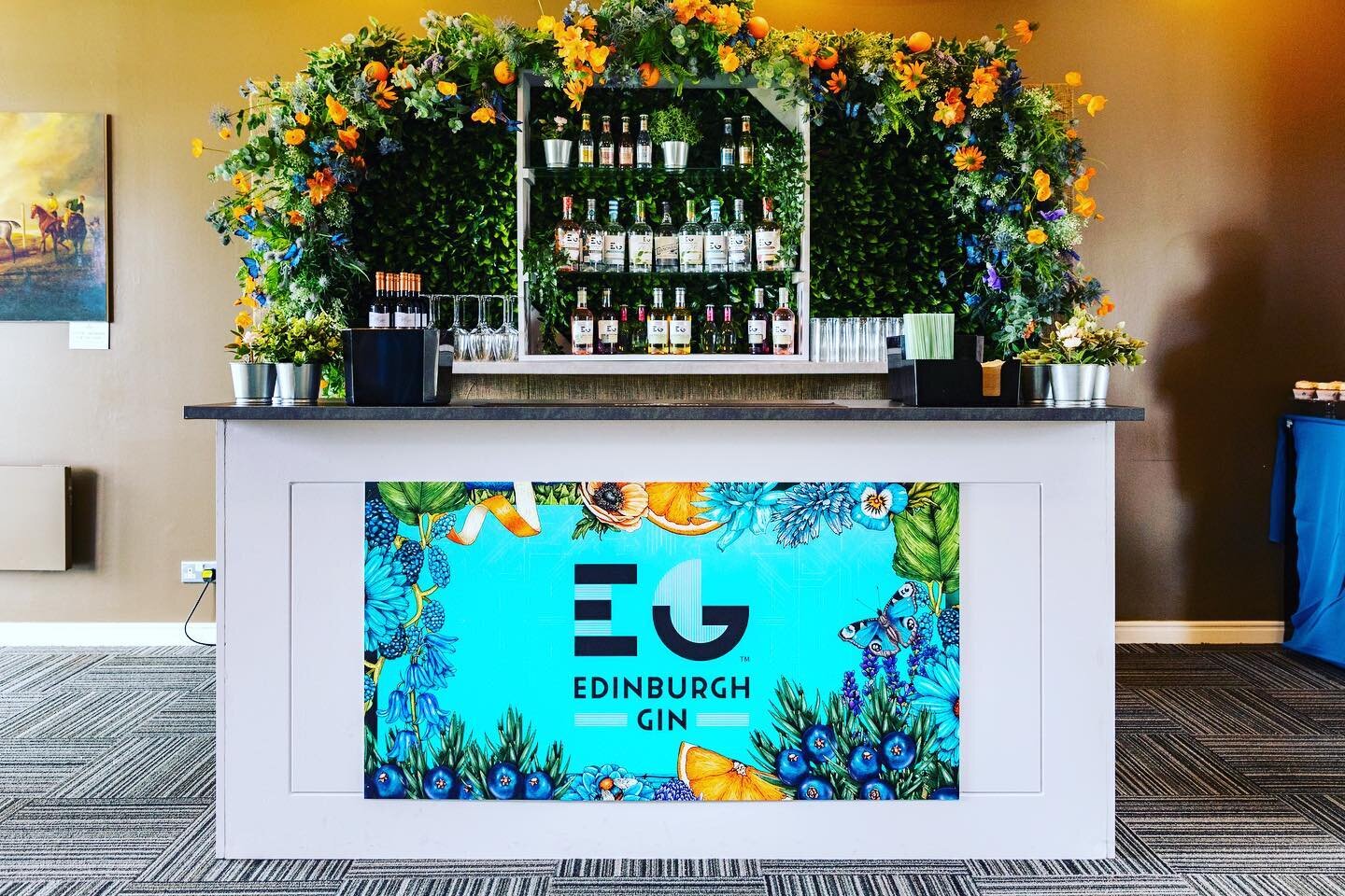 A flashback to a pop-up bar we installed for Edinburgh Gin at Musselburgh Racecourse. 🐎
