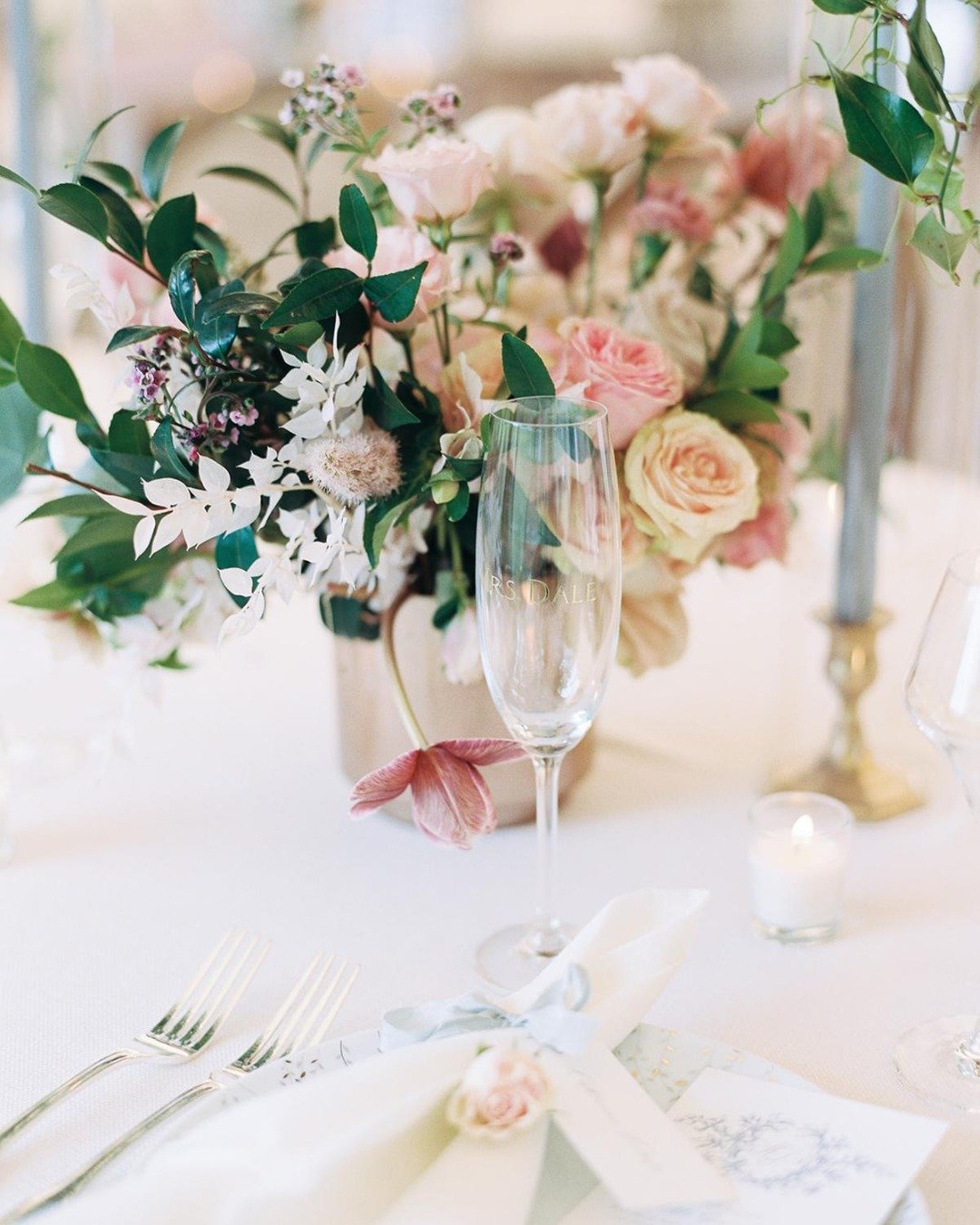 If you're yearning for a charmingly romantic and whimsical d&eacute;cor for your wedding day, this is the style you should embrace. 🩷

Rely on us to curate the ideal atmosphere for your special day, and we'll lead you towards a tailored aesthetic th