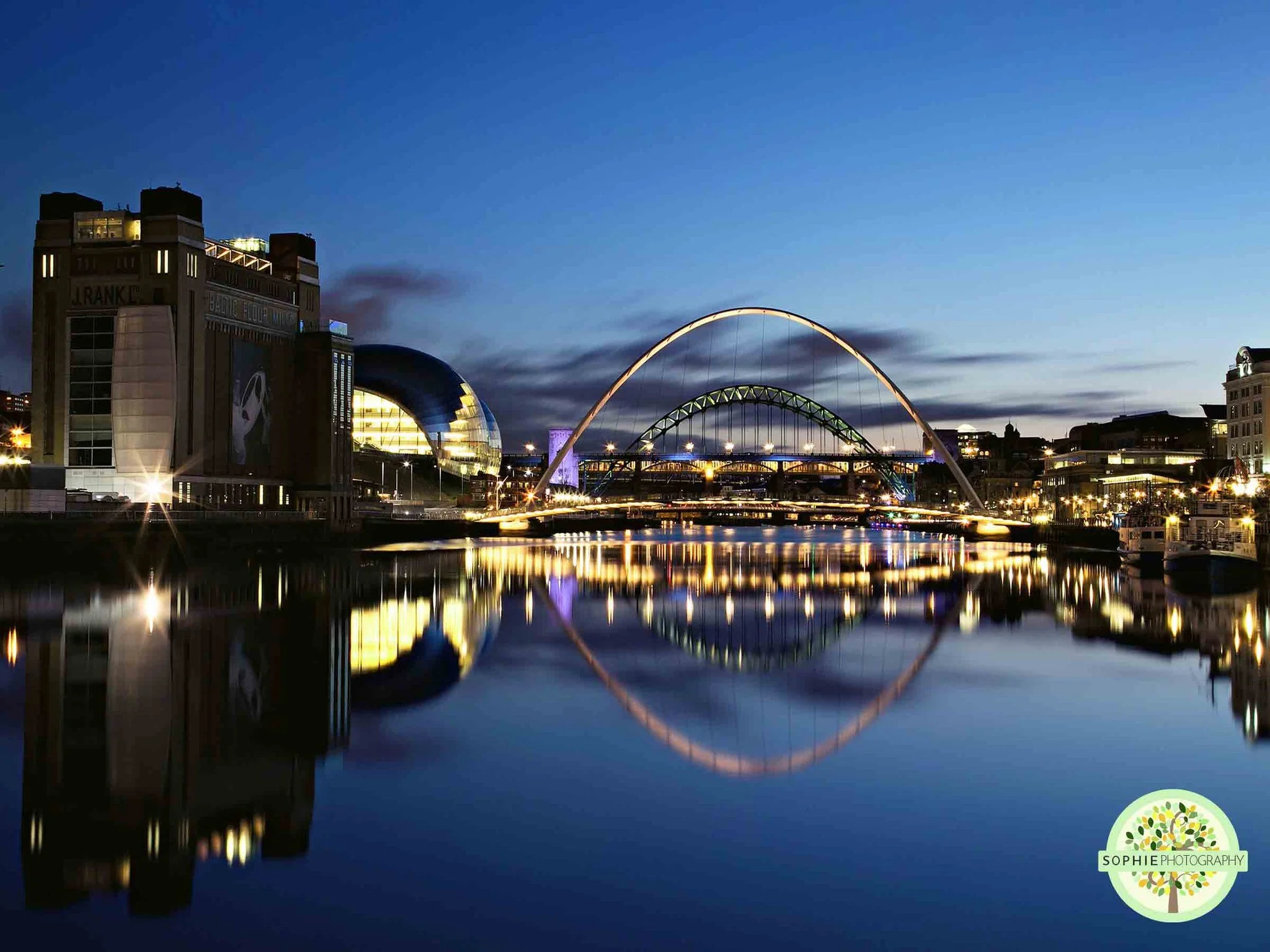 🌉✨ Who remembers the Quayside looking as magical as this? ✨🌉
Our bridges glowing in the night, perfect reflections on the Tyne, and the skyline at its very best – there’s nothing quite like it.
I don’t think I’ll ever get ti