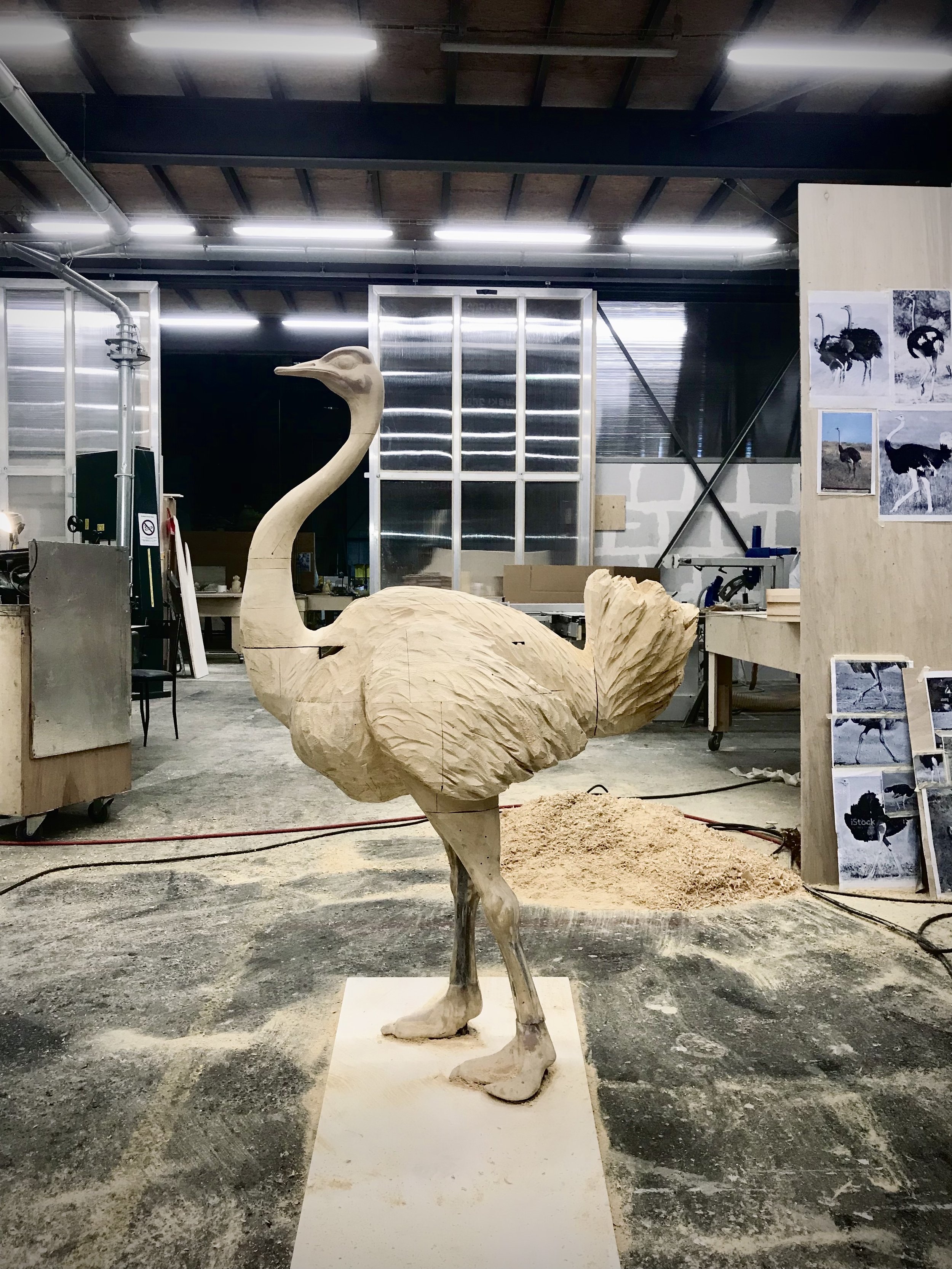 matthieu_cottier_sculpture_autruche_bois_02.jpeg