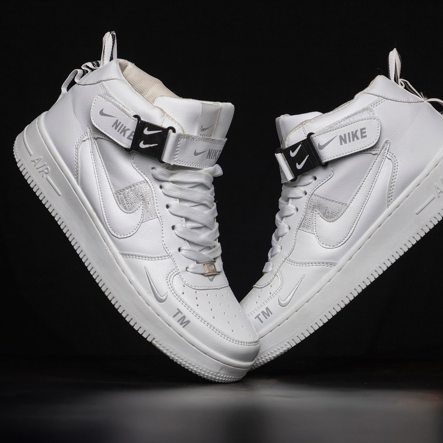 Psalms 151 vs 1: &ldquo;Only a gifting girlfriend shall see the kingdom of heaven&rdquo; 📖 ⛪️ 

Be prepared to buy him his favourite sneakers this Black Friday, ladies! 🛍️