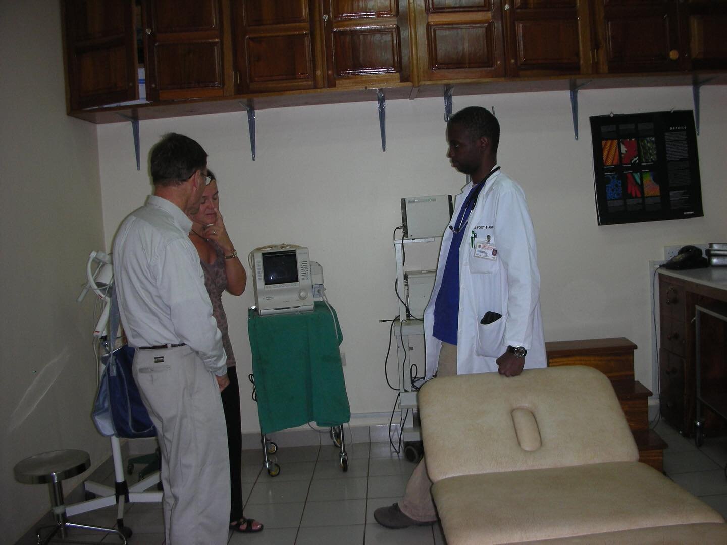 SKCF training local nephrologists at Kilimanjaro Christian Medical Center (KCMC) in Moshi, Tanzania.