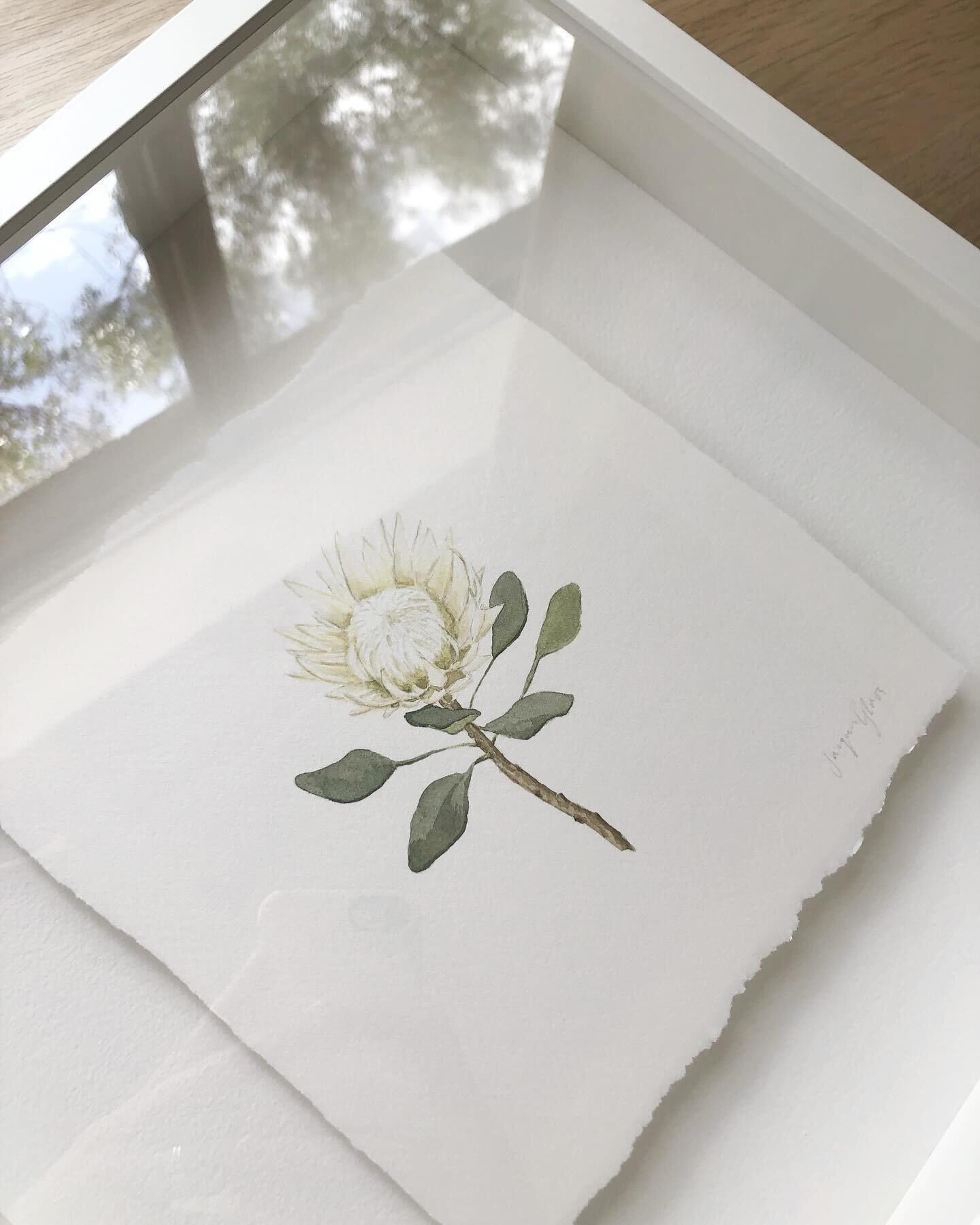 Forever Flowers 🤍 who says you can&rsquo;t paint white flowers on white paper 🙃 

I really love preserving wedding flowers in this way. It&rsquo;s delicate and timeless and a beautiful way to remind you of your special day. 

And of course you can 