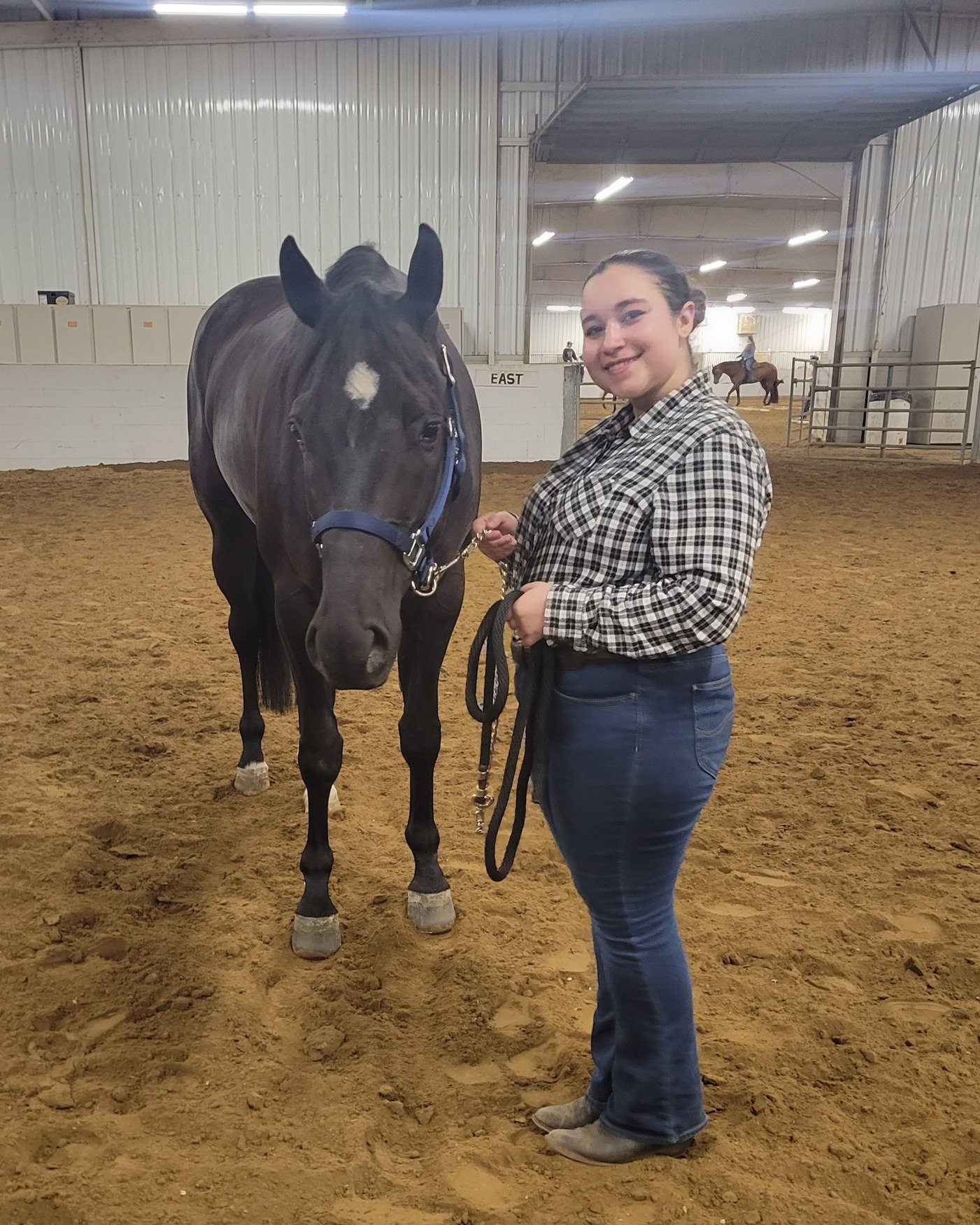 Aubrey and Isabella are our two spring mentees providing introductions this week. Isabella joined the mentorship to learn more about the Thoroughbred industry while majoring in Equine Business Management and Aubrey has come into the mentorship progra