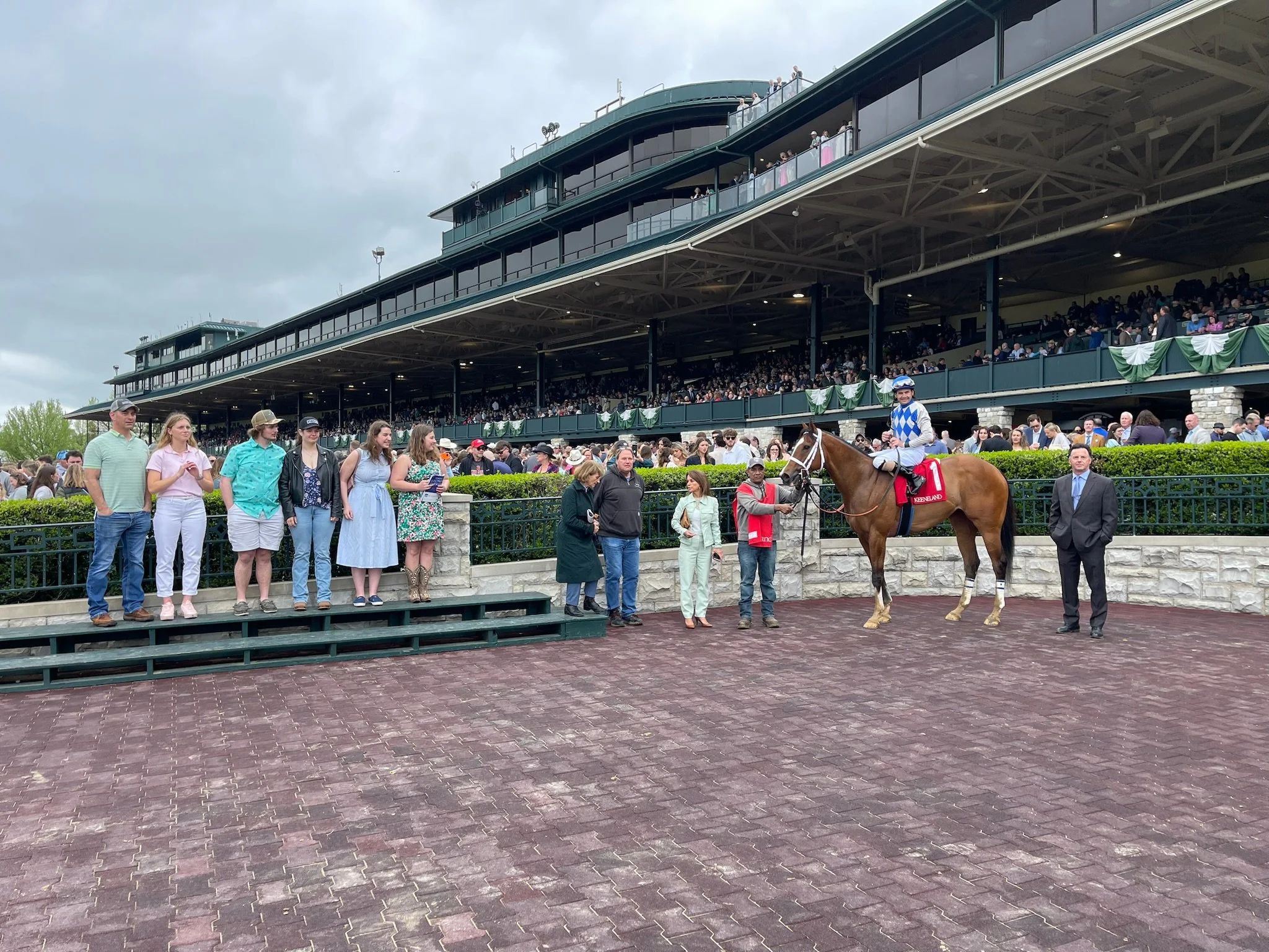 #TBT to College Day at Keeneland 🎓
In honor of next week's college day, we're throwing it back to the spring college day. We loved welcoming students to the track for an afternoon of racing, paddock tours, and behind-the-scenes learning opportunitie