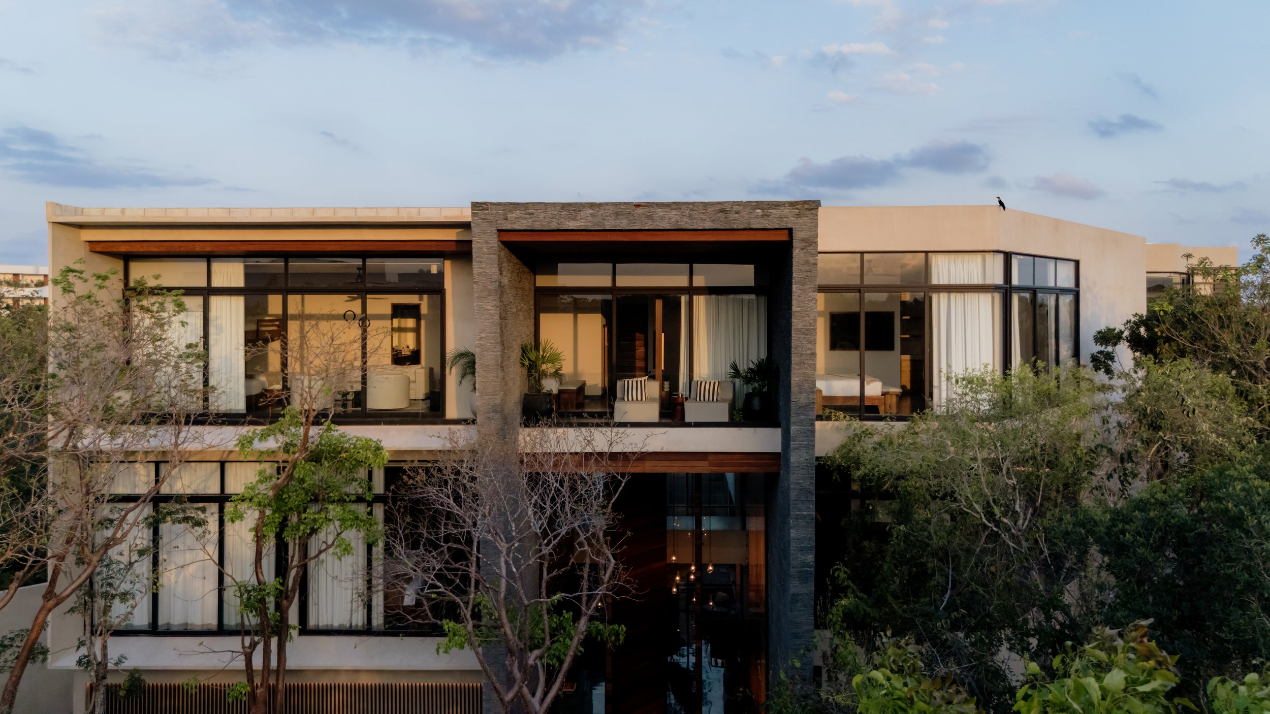 2025-04-15-CasaLuna-2.jpg