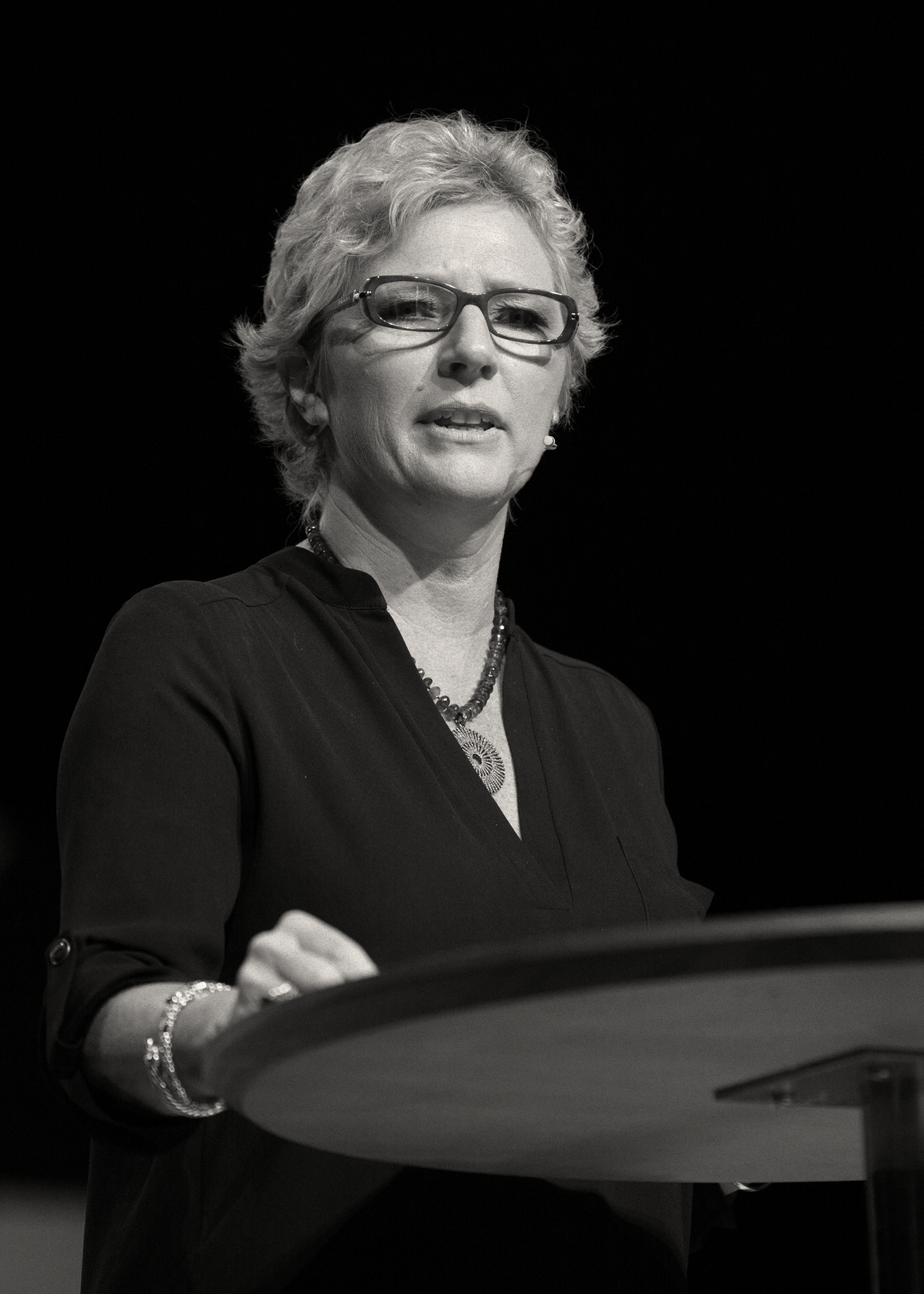 Suzanne Phillips.png