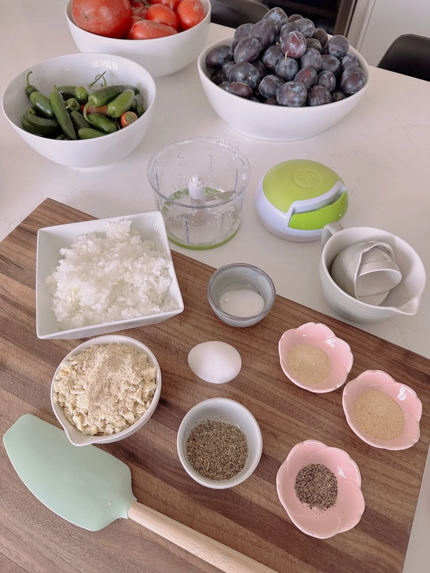 There&rsquo;s nothing quite like opening your freezer and knowing dinner is already made. An assortment of pre-made pre-portioned big batch meals is gift that your future self doesn&rsquo;t even know it needs (but will thank you for). It can be as si