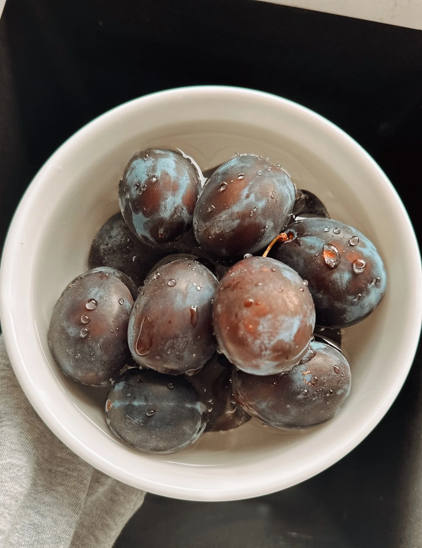 Summer doesn&rsquo;t have to disappear when the leaves start to change. With a little creativity (and a few mason jars), you can capture those golden rays, juicy berries, and lazy-evening flavours to enjoy well into sweater season.

Preserving summer