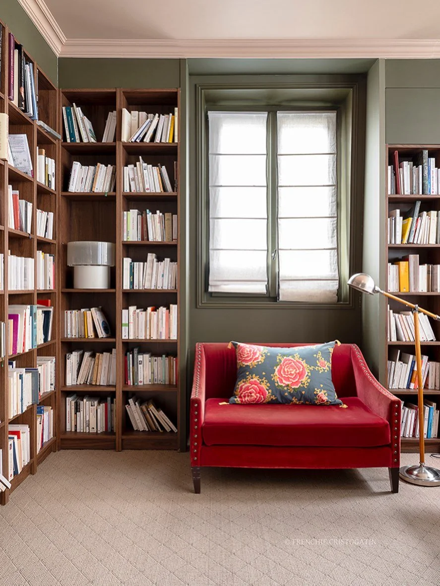 PARIS 14 &bull; R&eacute;novation compl&egrave;te d&rsquo;une maison familiale

A l&rsquo;&eacute;tage parental, les &eacute;tag&egrave;res de ce bureau biblioth&egrave;que semblent d&rsquo;origine mais ont pourtant &eacute;t&eacute; enti&egrave;reme