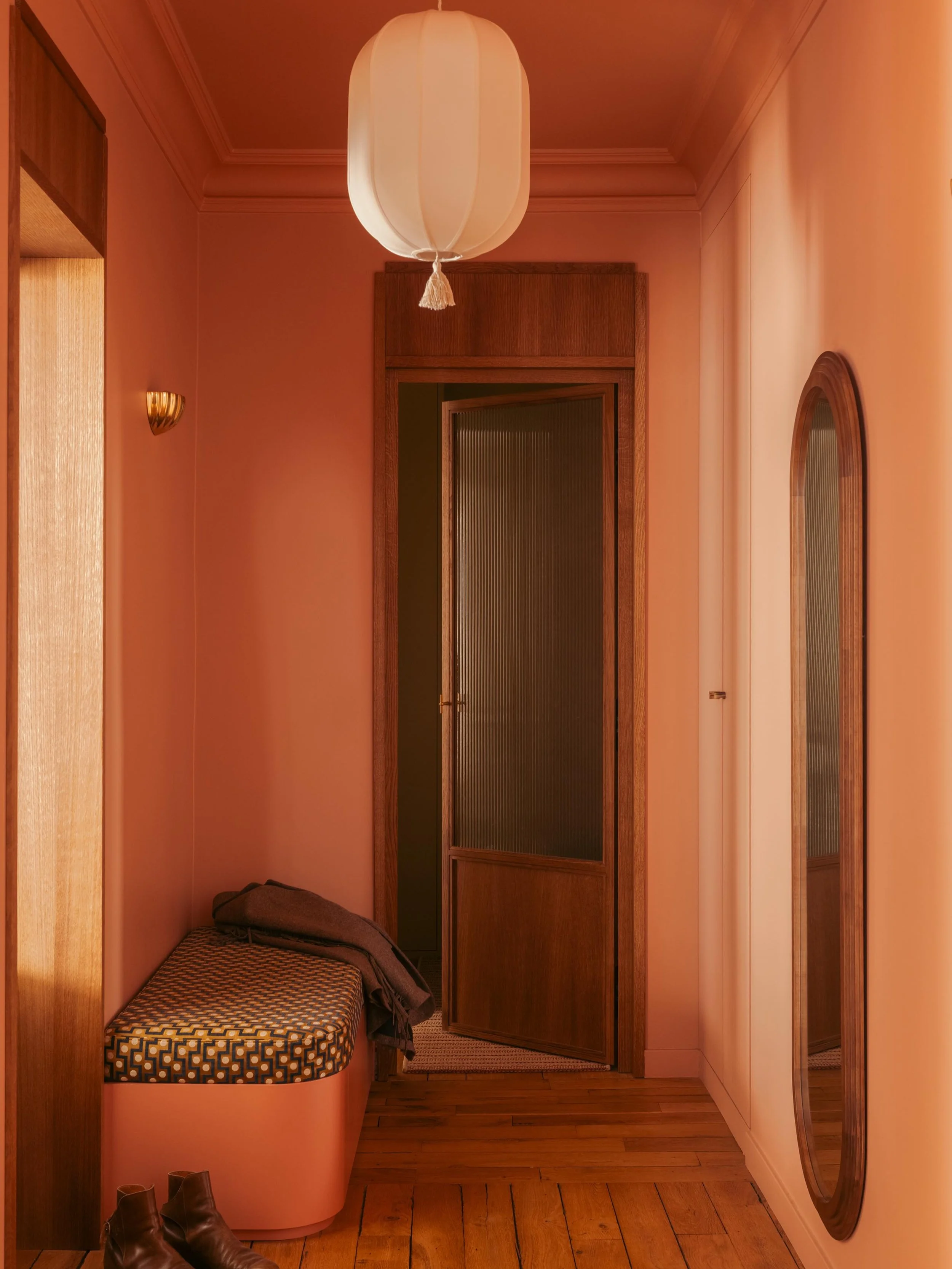 PARIS 17 &bull; R&eacute;novation compl&egrave;te d&rsquo;un appartement familial

Dans cet appartement parisien de 175 m&sup2;, l&rsquo;entr&eacute;e a &eacute;t&eacute; enti&egrave;rement cr&eacute;&eacute;e en lieu et place de l&rsquo;ancienne sal