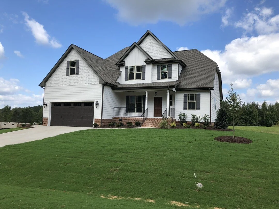 Wether its your first home, needing more space, or moving to the area, let us help build your next home. Visit our website to get started today. 🏡👷&zwj;♂️ #tlehomes #homebuilders