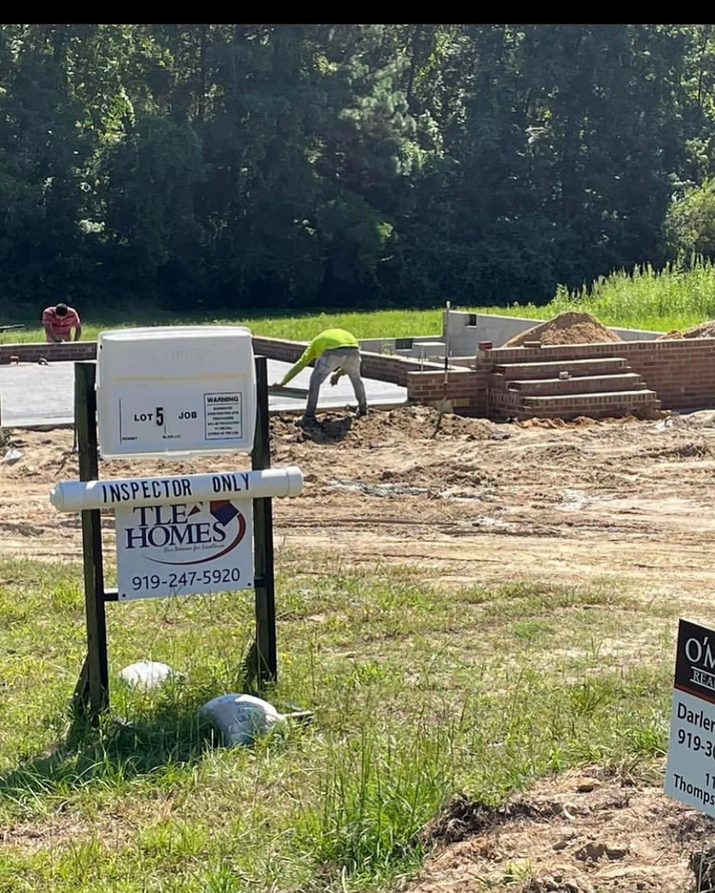 Construction is underway in Four Oaks NC, with 5 new houses on the way. Set to be completed in early 2023🏡 #tlehomes #homebuilder
