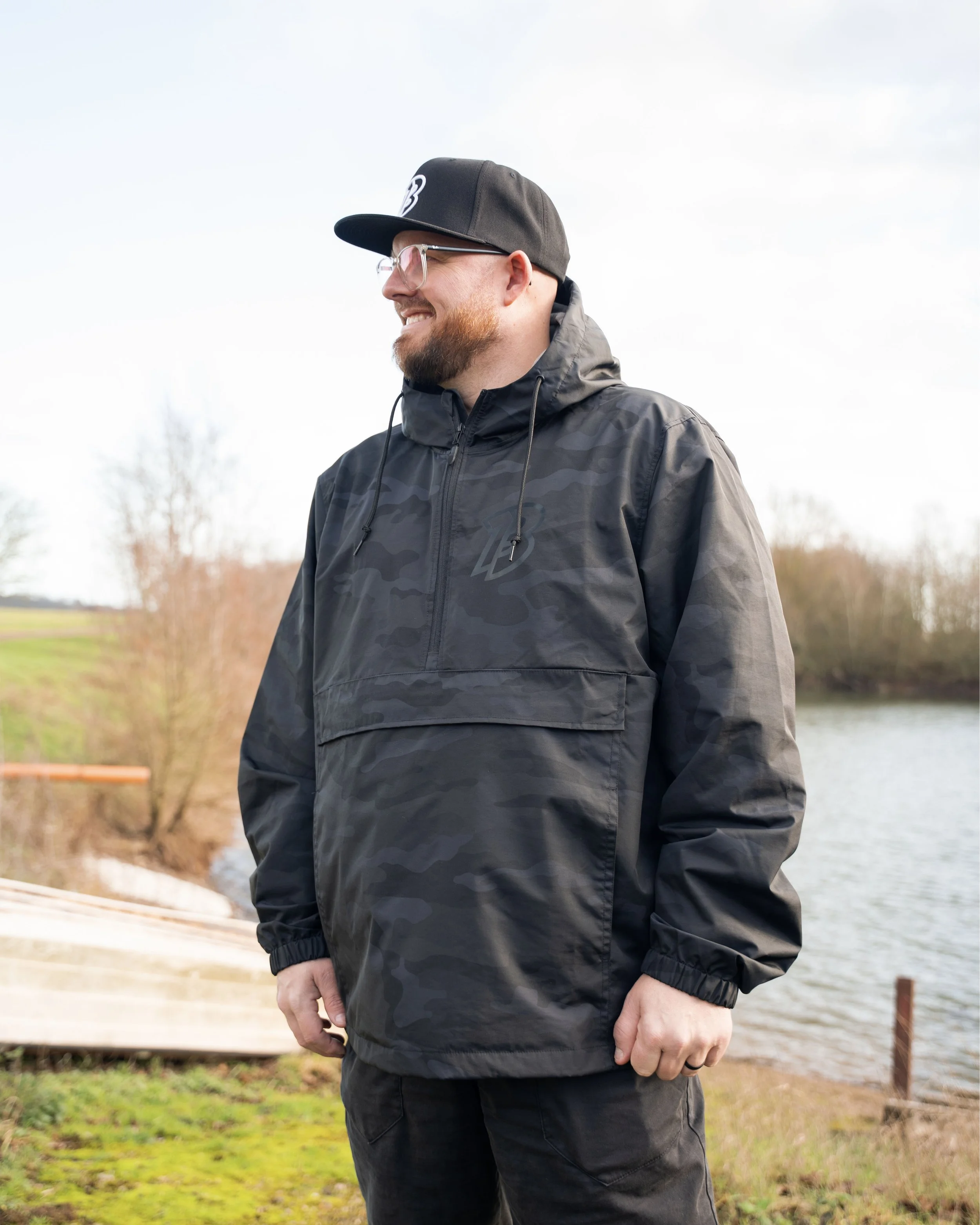 Windbreaker Blackout Edition