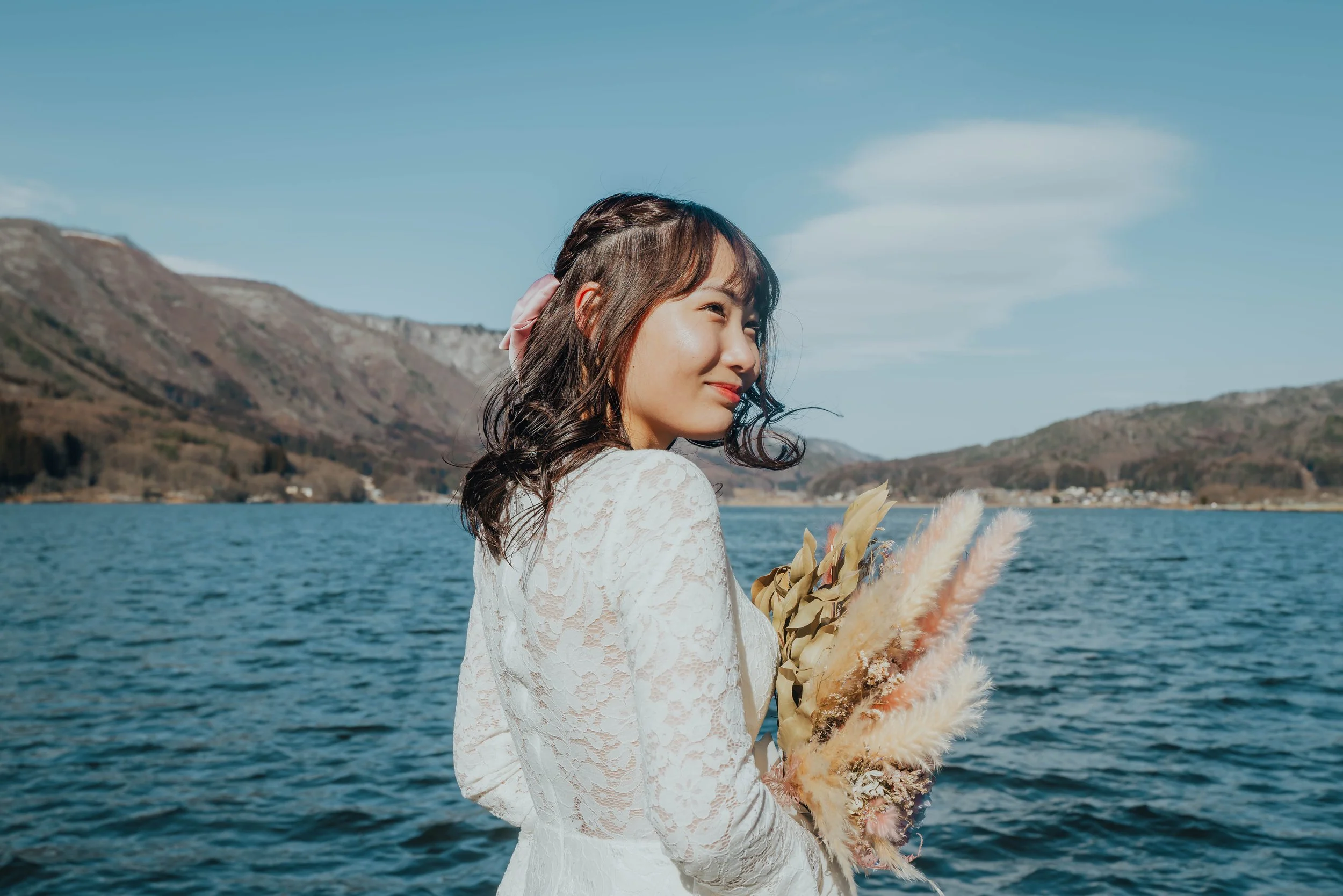冬の澄んだ湖で。