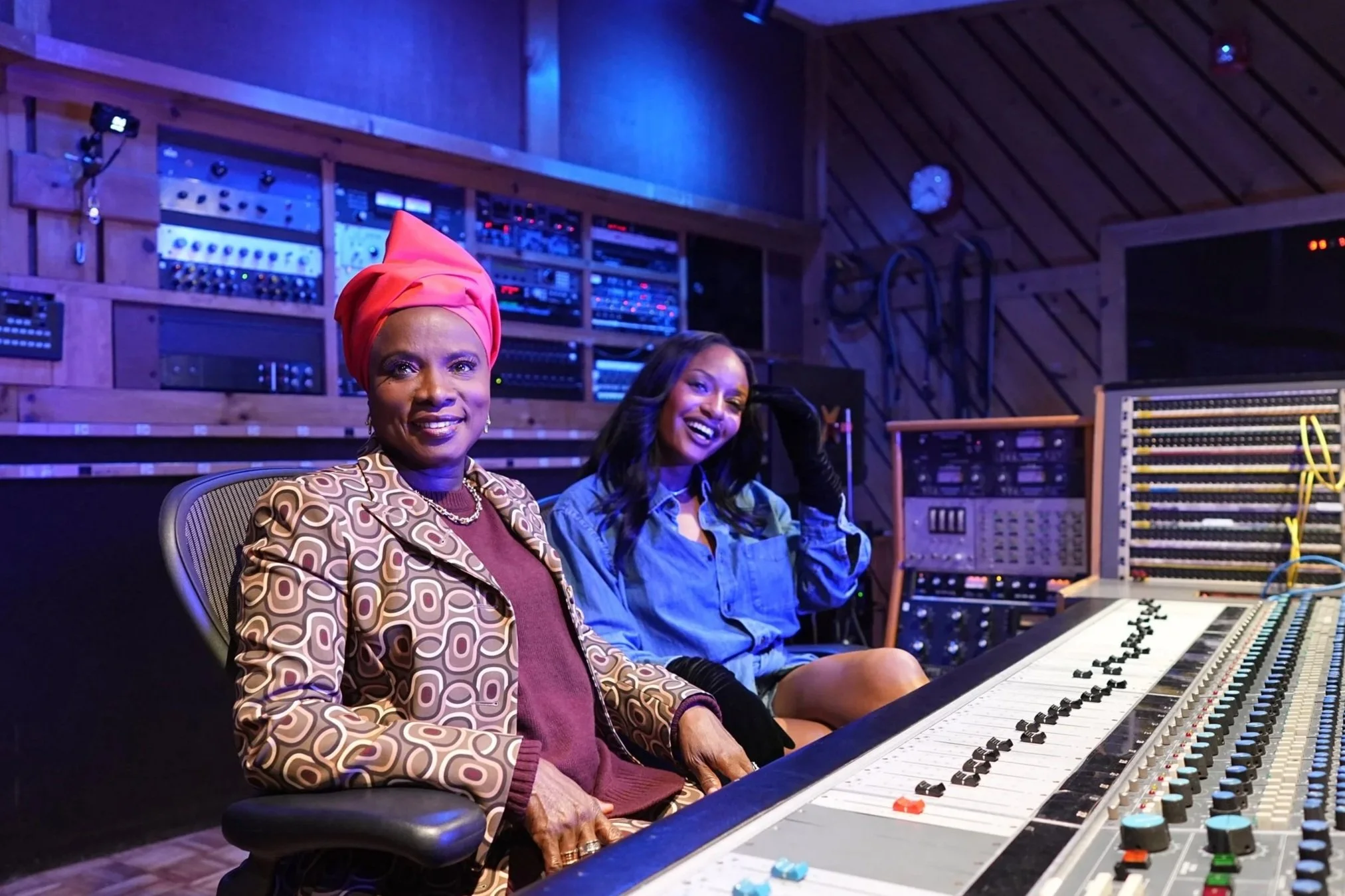 Angélique Kidjo and Ayra Starr Share Full-Circle Global Moment in&nbsp;New Single &amp; Music Video “Aye Kan”
