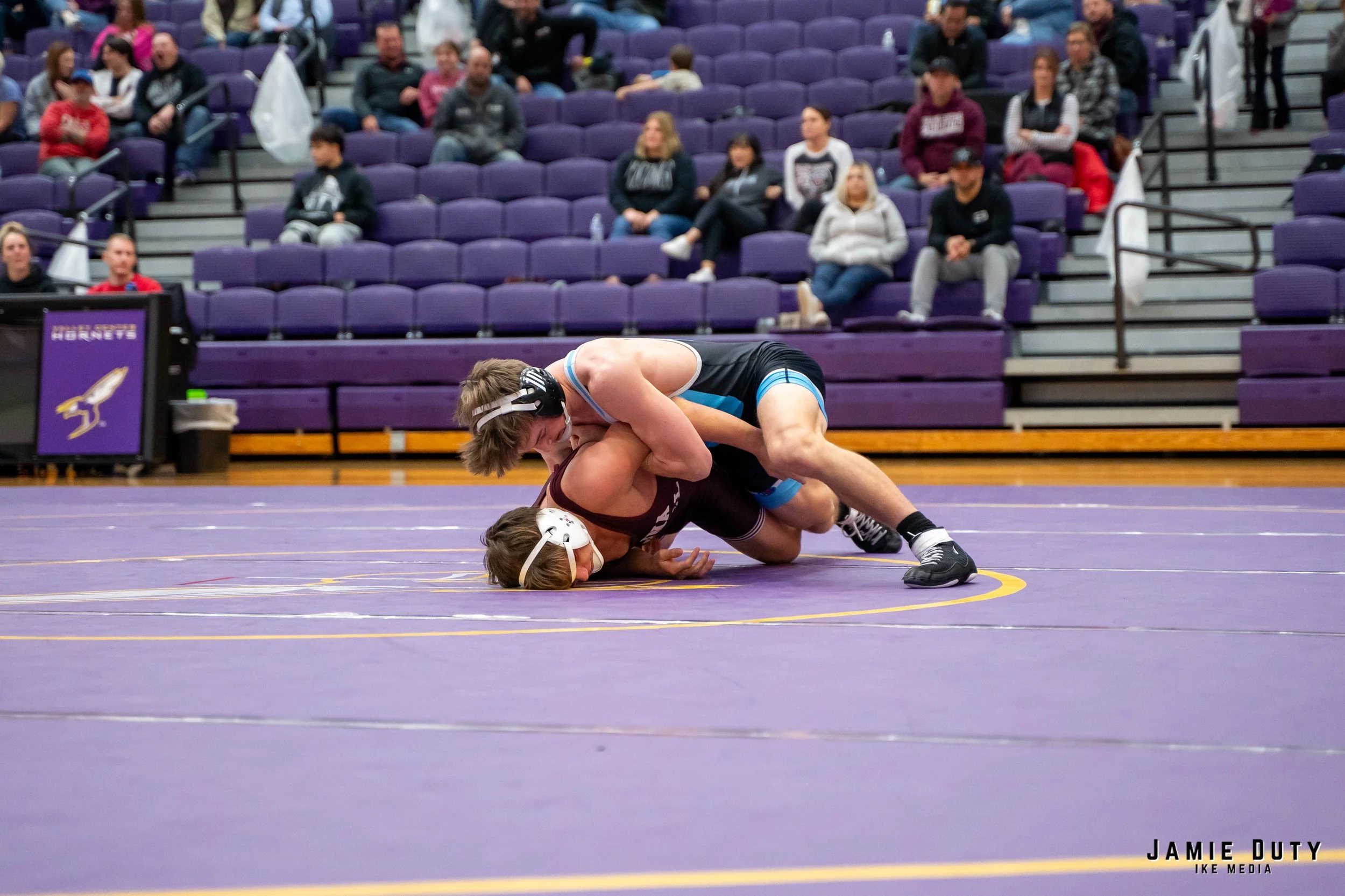 Wrestling 12-14-16.jpg