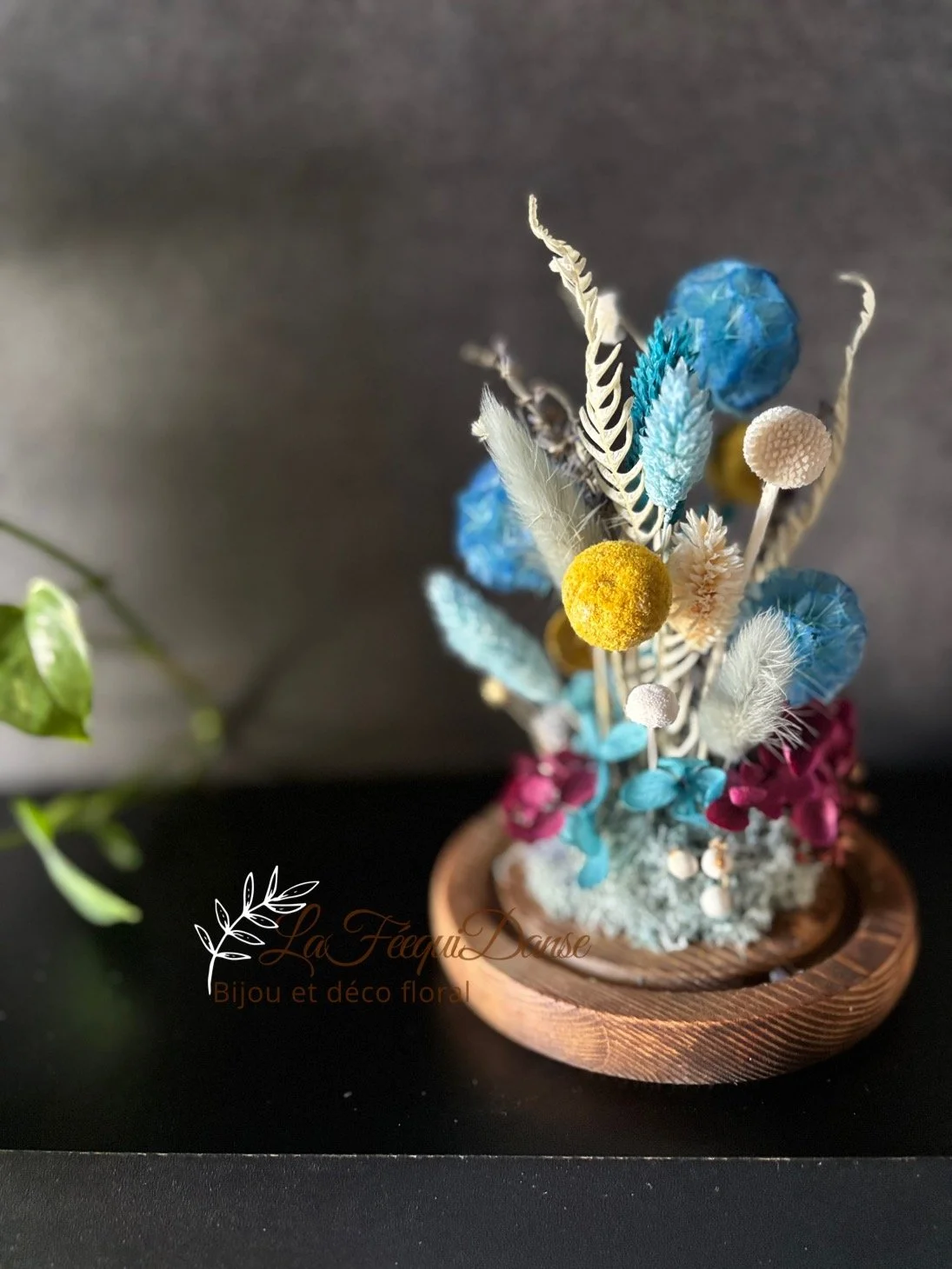 preserved flower glass dome blue 3.JPG