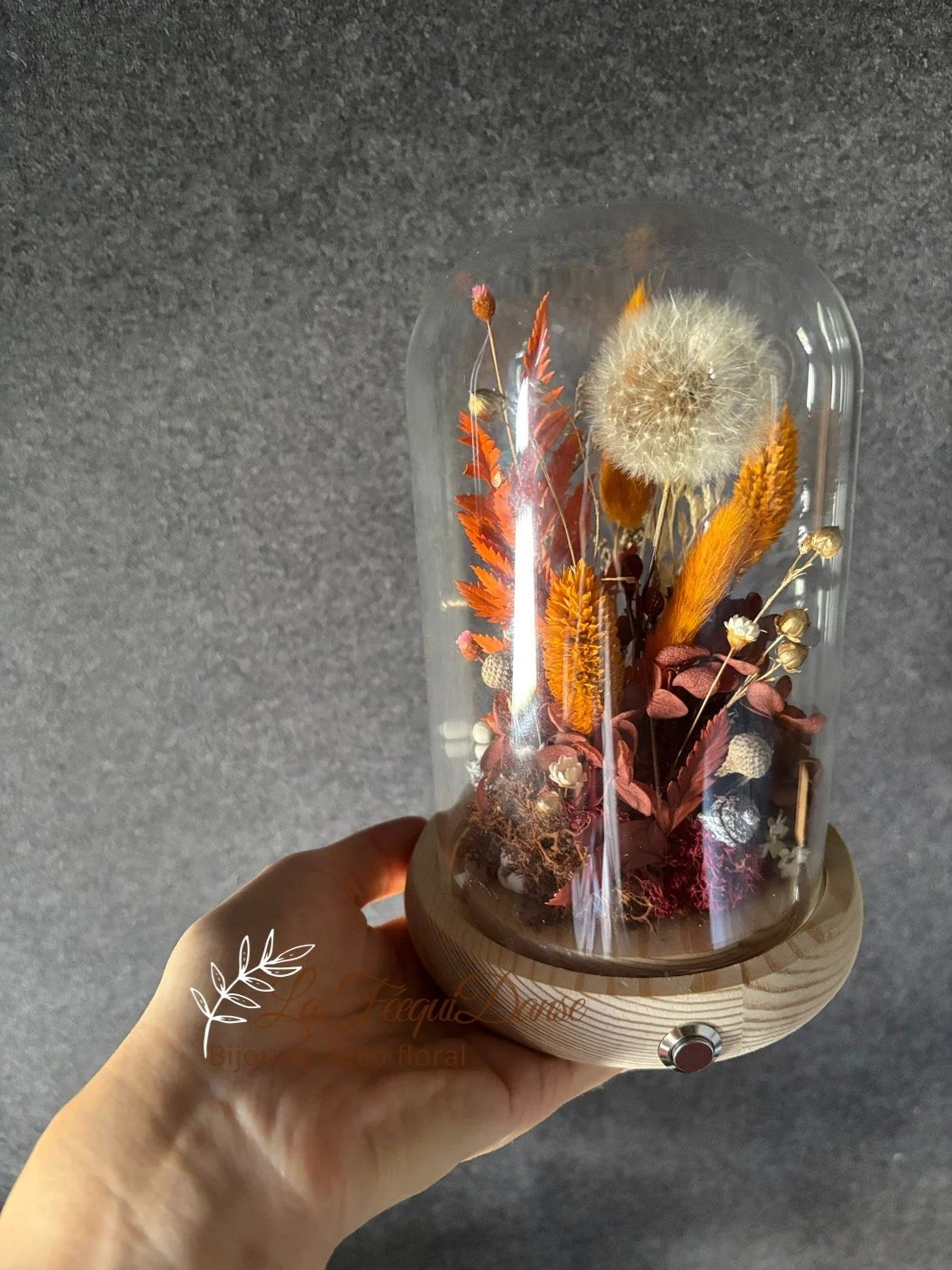 preserved fowers glass dome orange 4.JPG