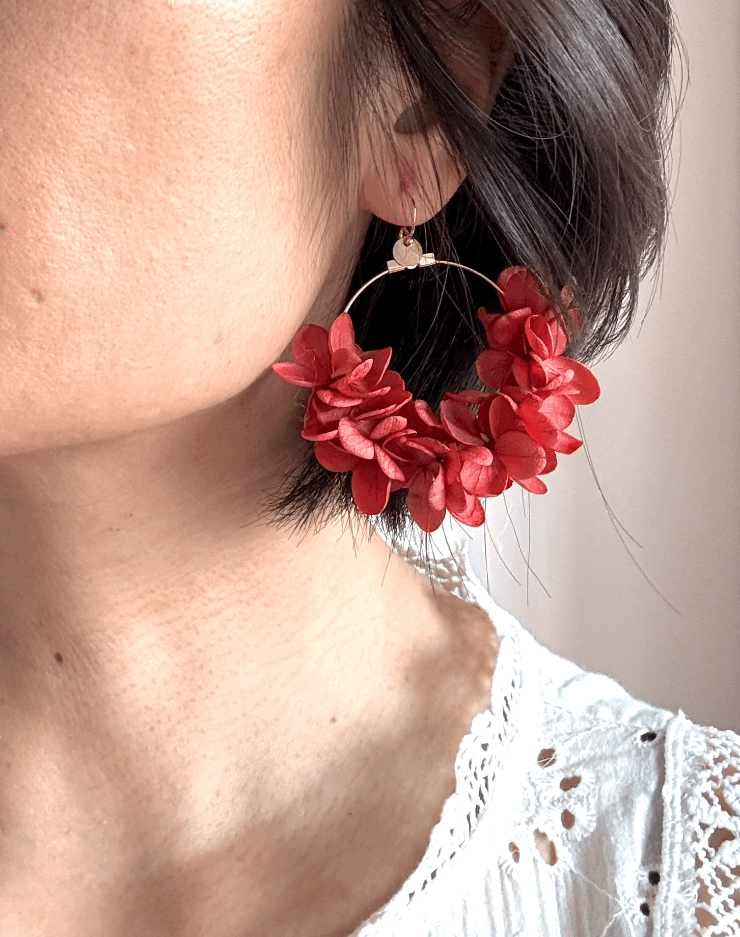 Boucles d'oreilles en fleurs naturelles stabilisées--MYOSOTIS terracotta valentine's day gift