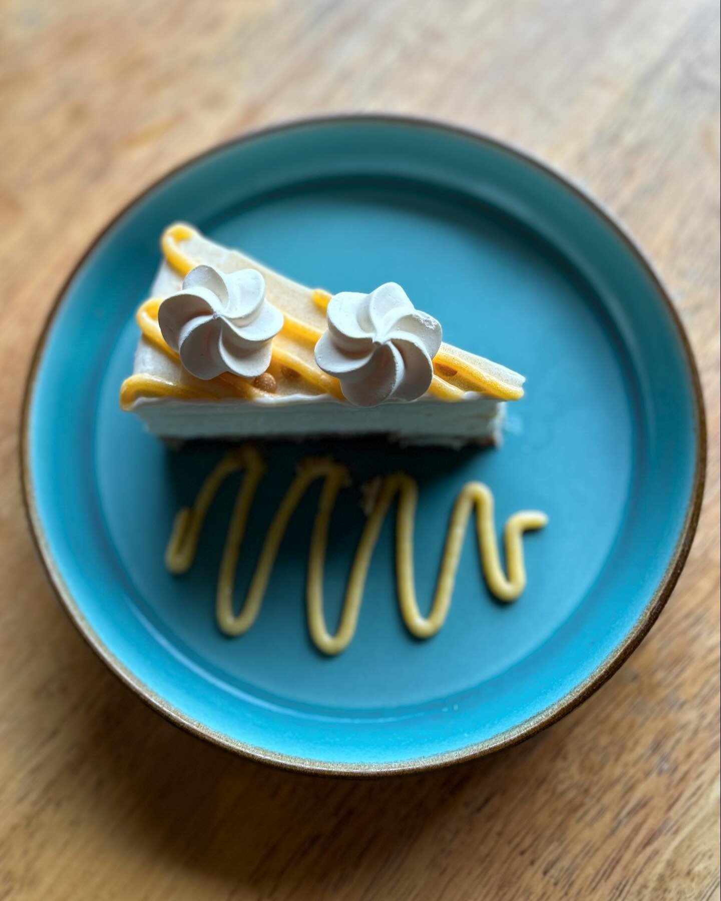 New cheesecake alert 🍰🍋

Chef Jenni has been hard at work making this stunning lemon meringue cheesecake 💛

Bringing the spring feels even if the weather doesn&rsquo;t agree 👀