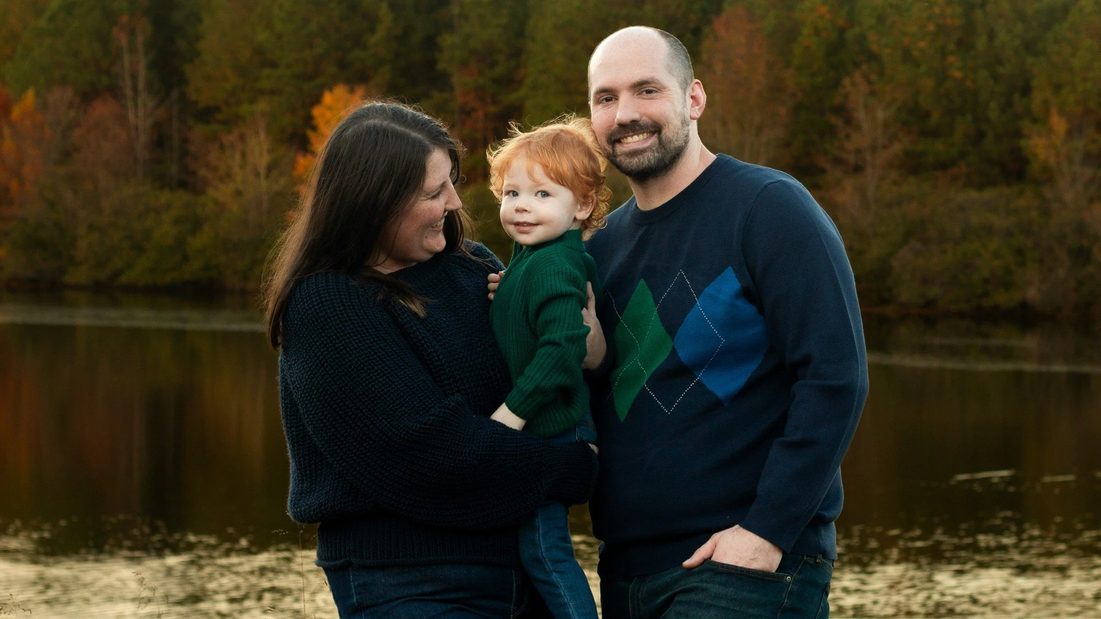 We took the time this week while we have these gorgeous fall colors to have a little self-portrait session with a bonus appearance of my mom! 

Now is the time if you want a backdrop like this! 🍂