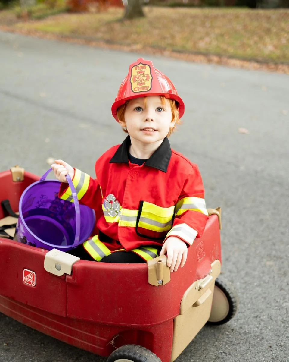 I hope everyone had a Happy Halloween! Our little firefighter loved trick or treating and he got plenty of Kit Kats (he calls them kitty cats) so he&rsquo;s happy! 😊 
 

#HappyHalloween #toddler #toddlerfun #richmondva #midlothianva #rvaphotographer