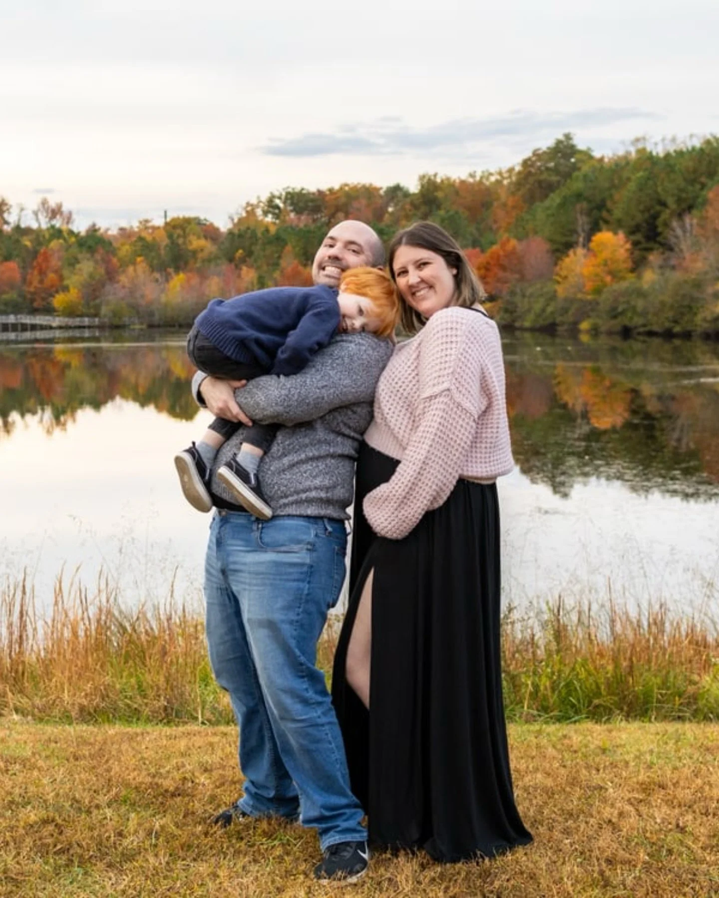 Wishing everyone a Happy Thanksgiving! I am grateful for my family, including our little one on the way! 🥰