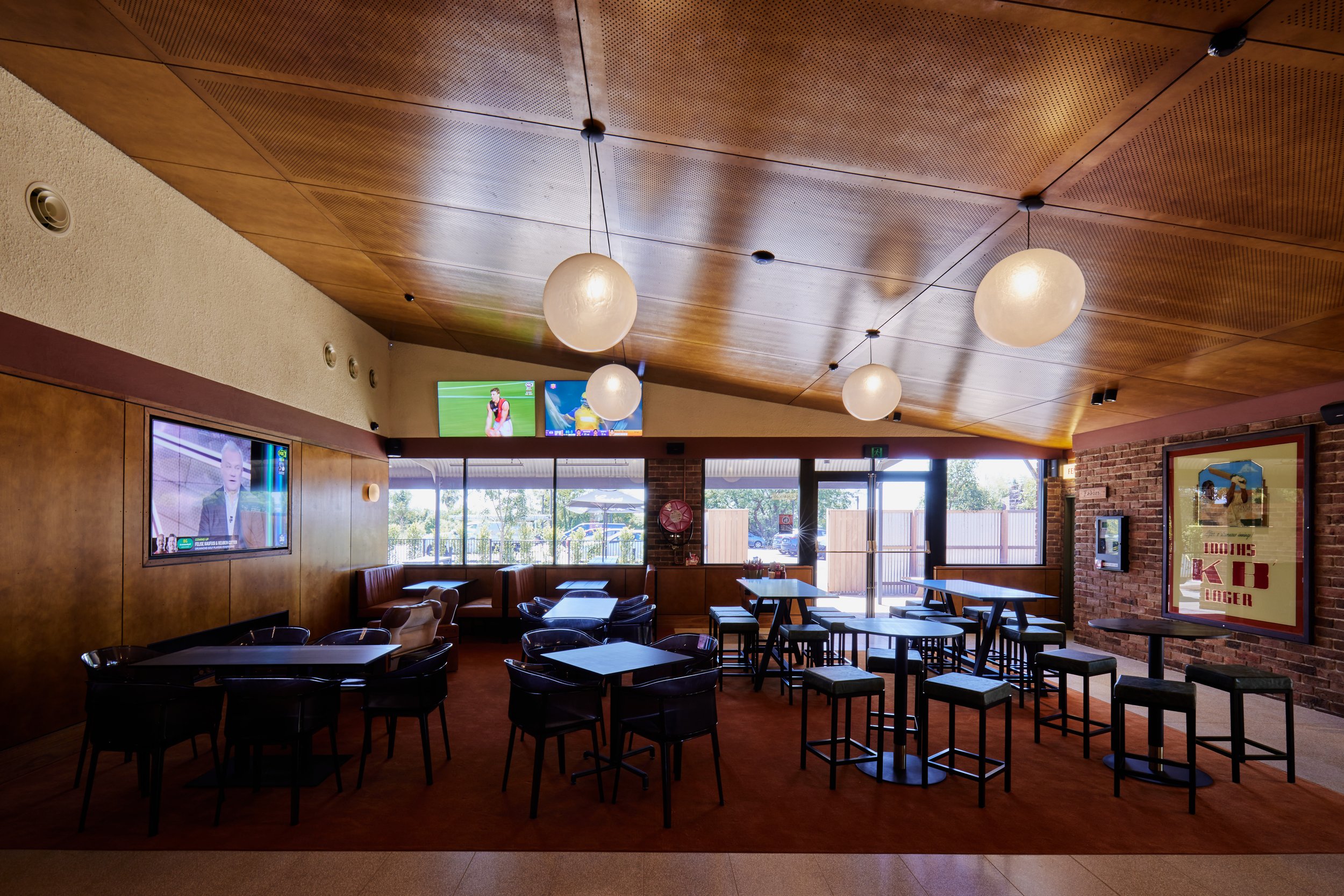 Australian_Hotel_054.jpg
