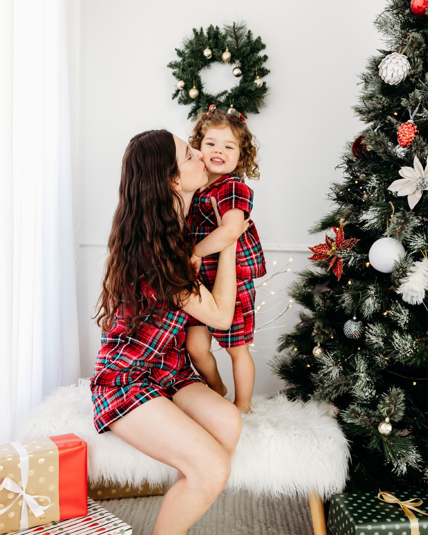 Testing out my Christmas Mini sets over the long weekend.

Can't wait to see my first families this weekend!

There's still some spots left: https://app.studioninja.co/booking//xmas-minis-2024

#christmasminismelbourne #melbournechristmasminisessions