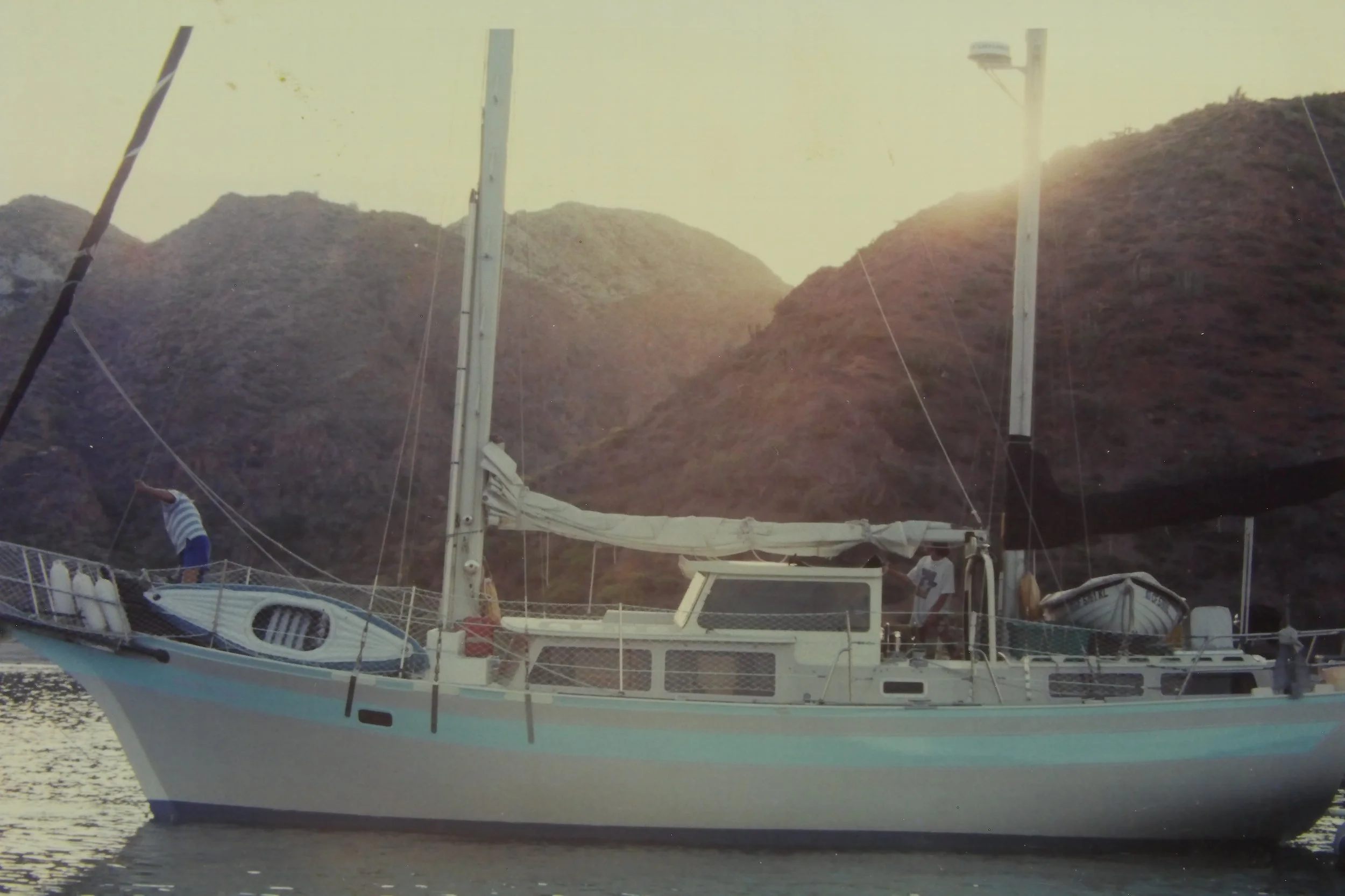 12.96 WRS leaving Isla Carmen.JPG