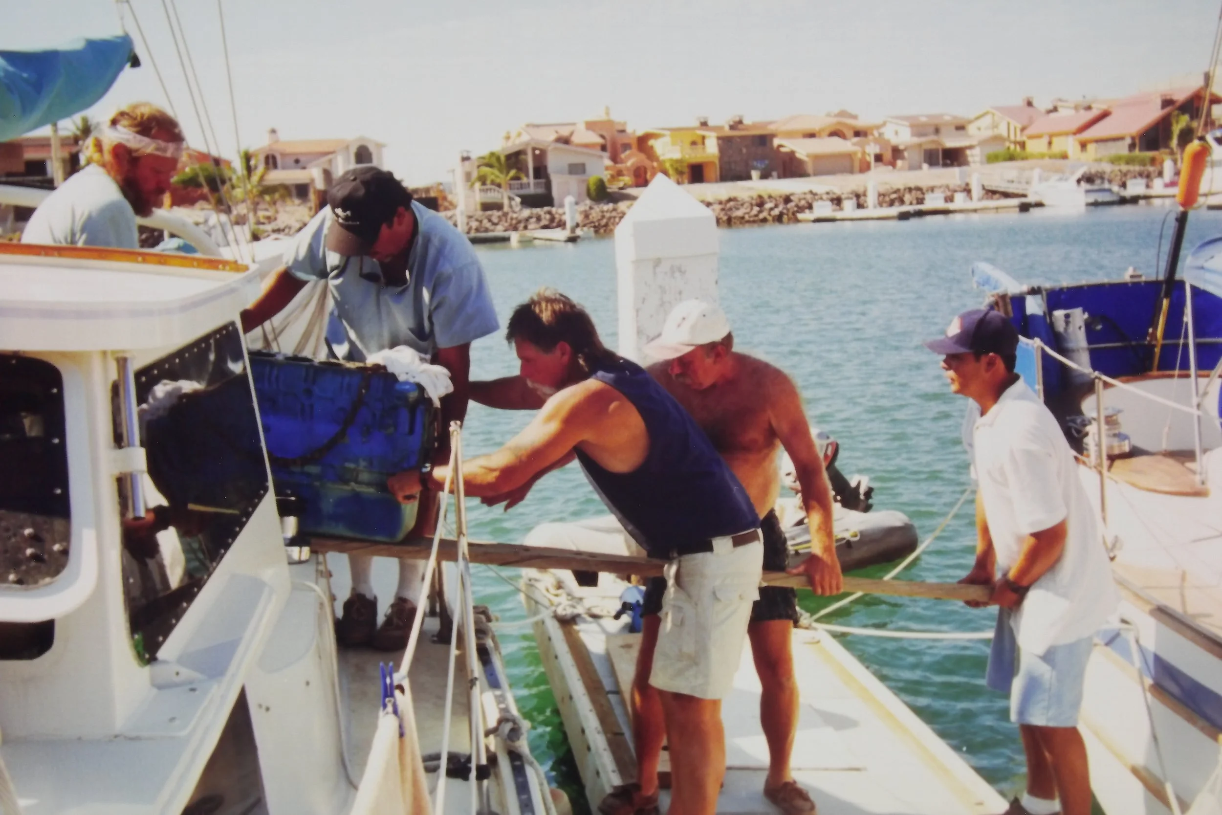 10.23.98 Taking the engine out 2.JPG