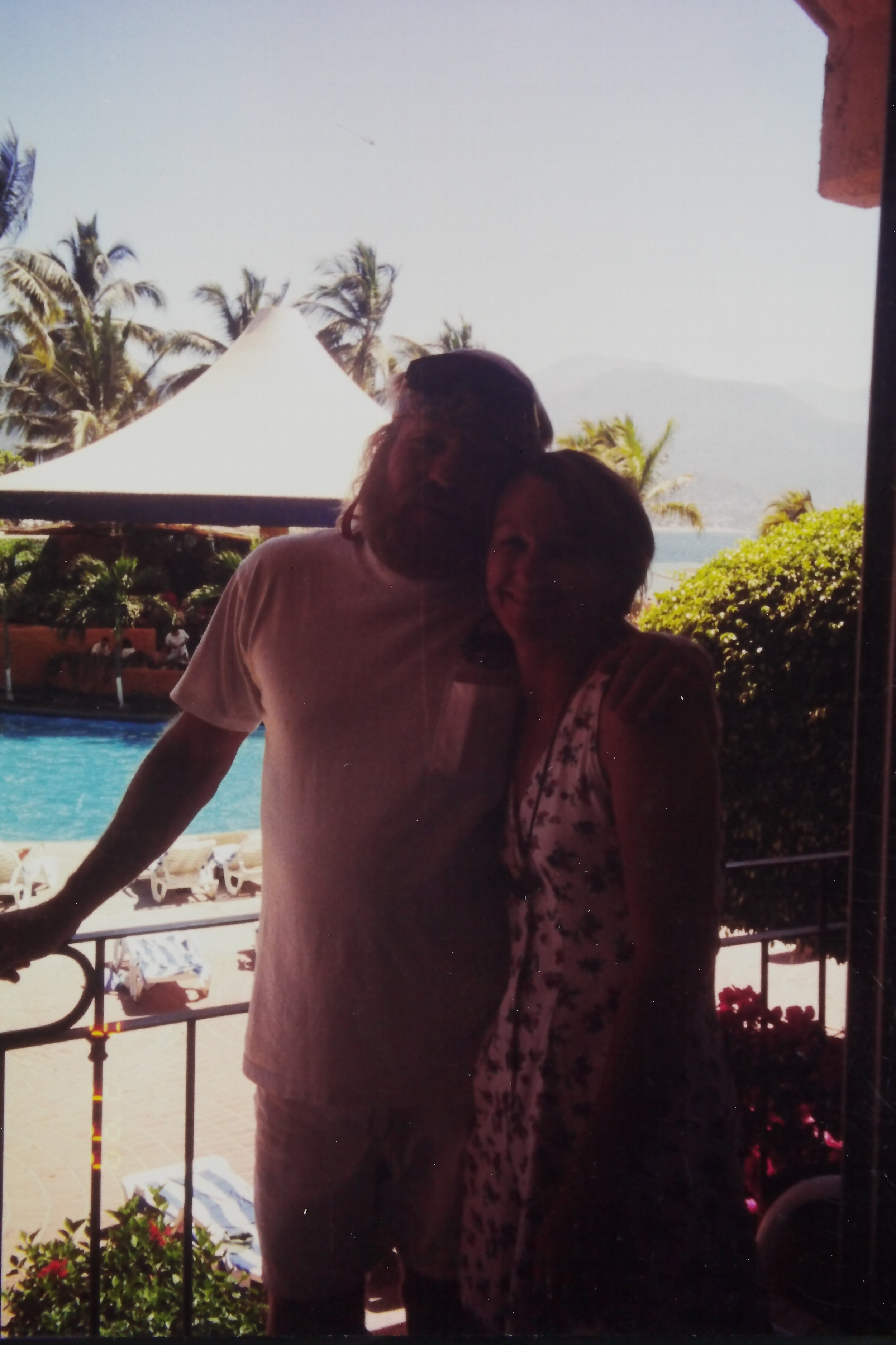 3.5.99 Mom & Dad La Cruz.JPG