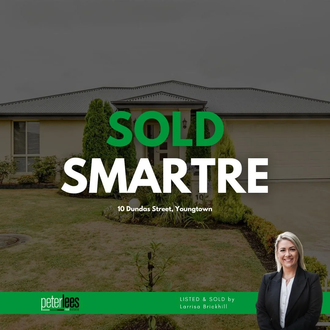 Larrisa - Dundas.jpg