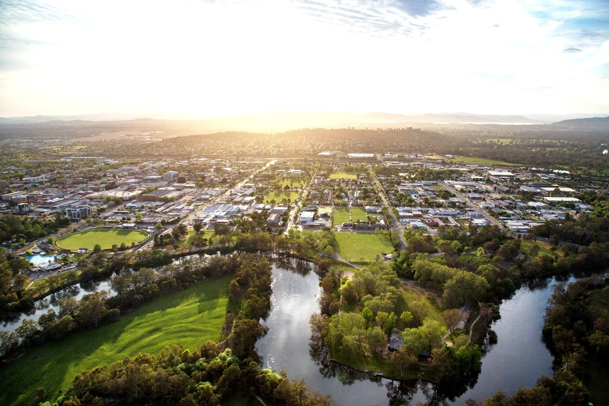 Beyond borders? Collaborative governance for regenerative regionalism