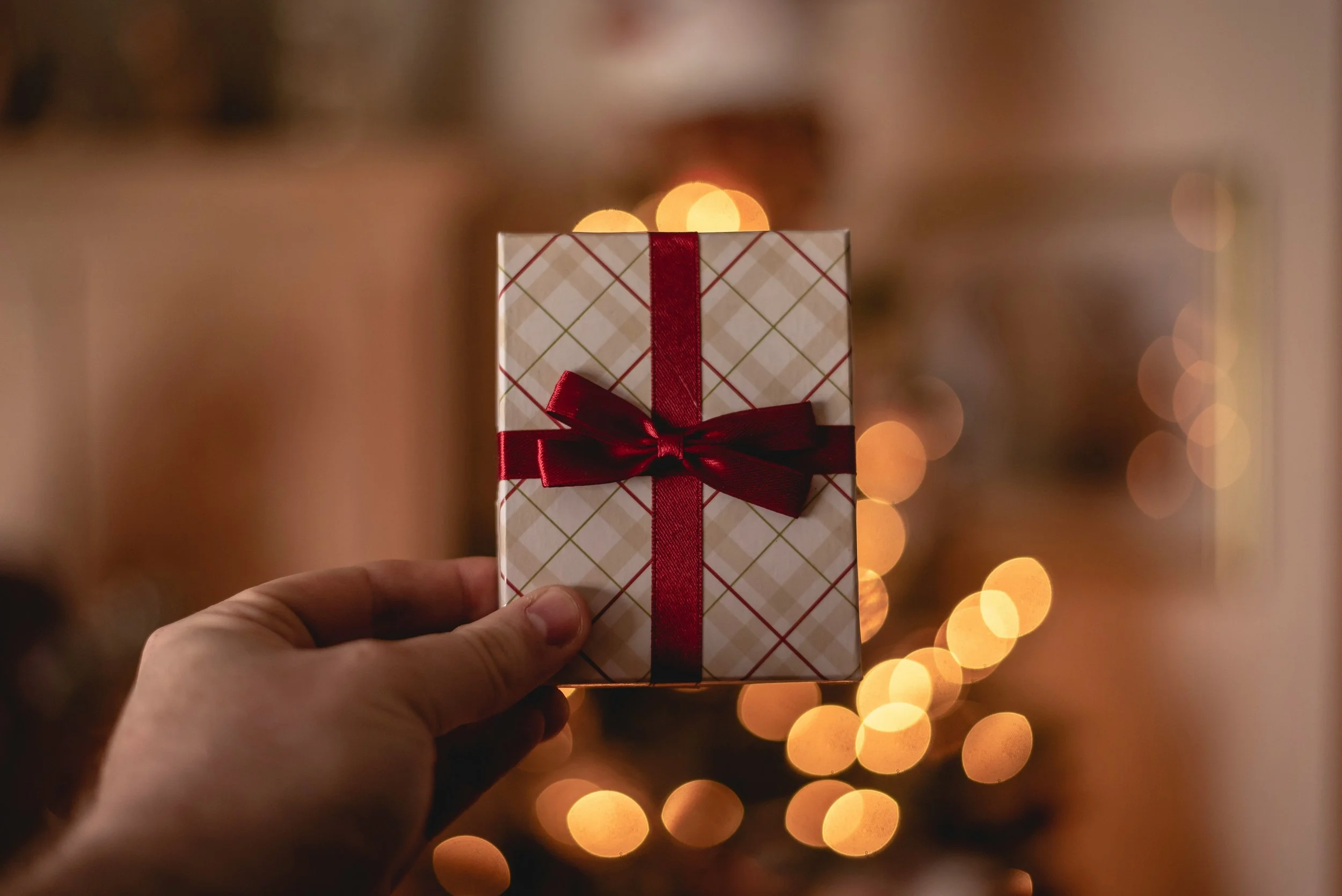 Why Holiday Gift Cards Are Especially Powerful for Restaurants