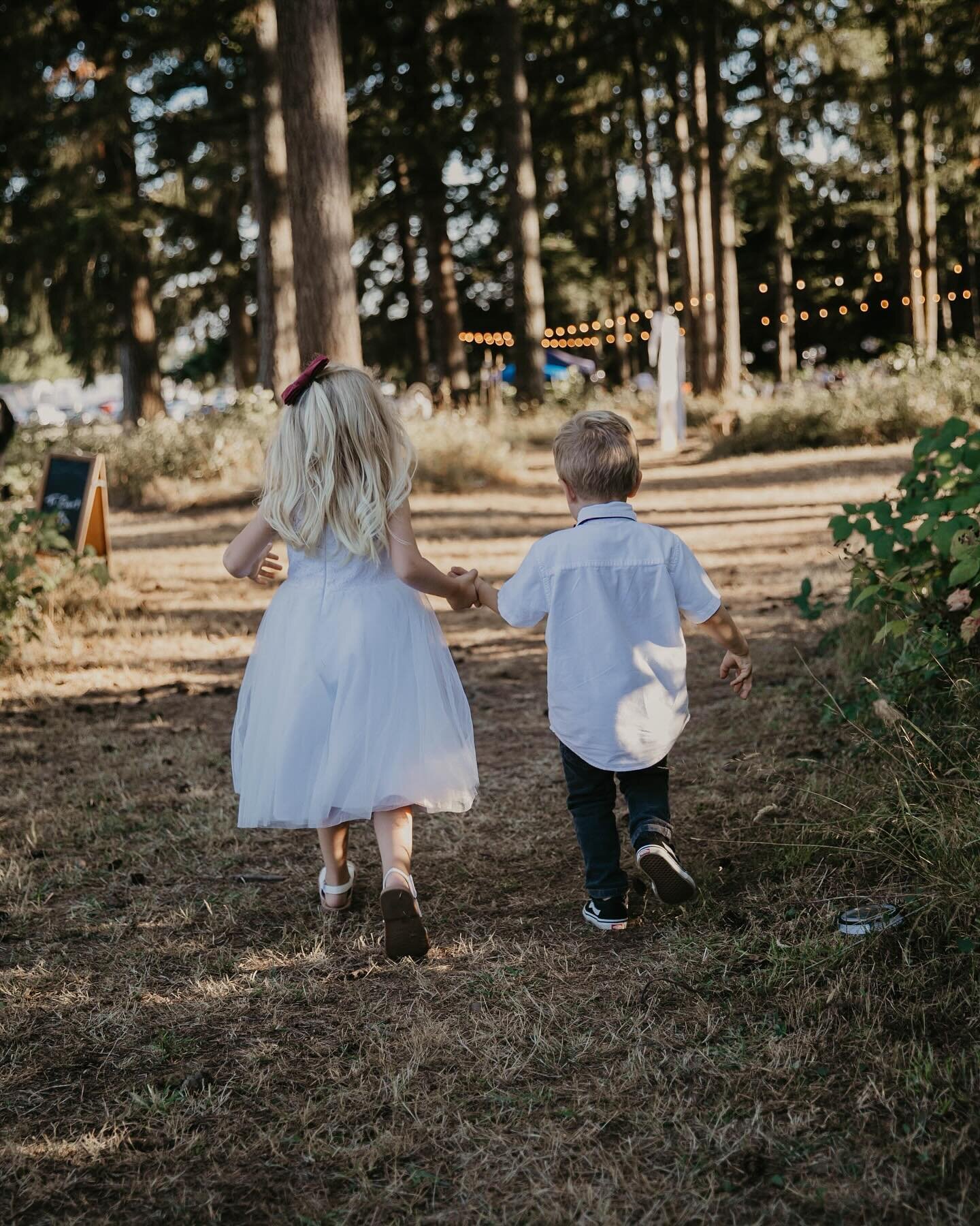 Hidden gems are meant to be discovered. 🗝️ Venture off the beaten path and find our quaint farm, a sanctuary of love and celebration. With every corner a backdrop for memories, we invite you to explore what could be the setting of your big day. Book