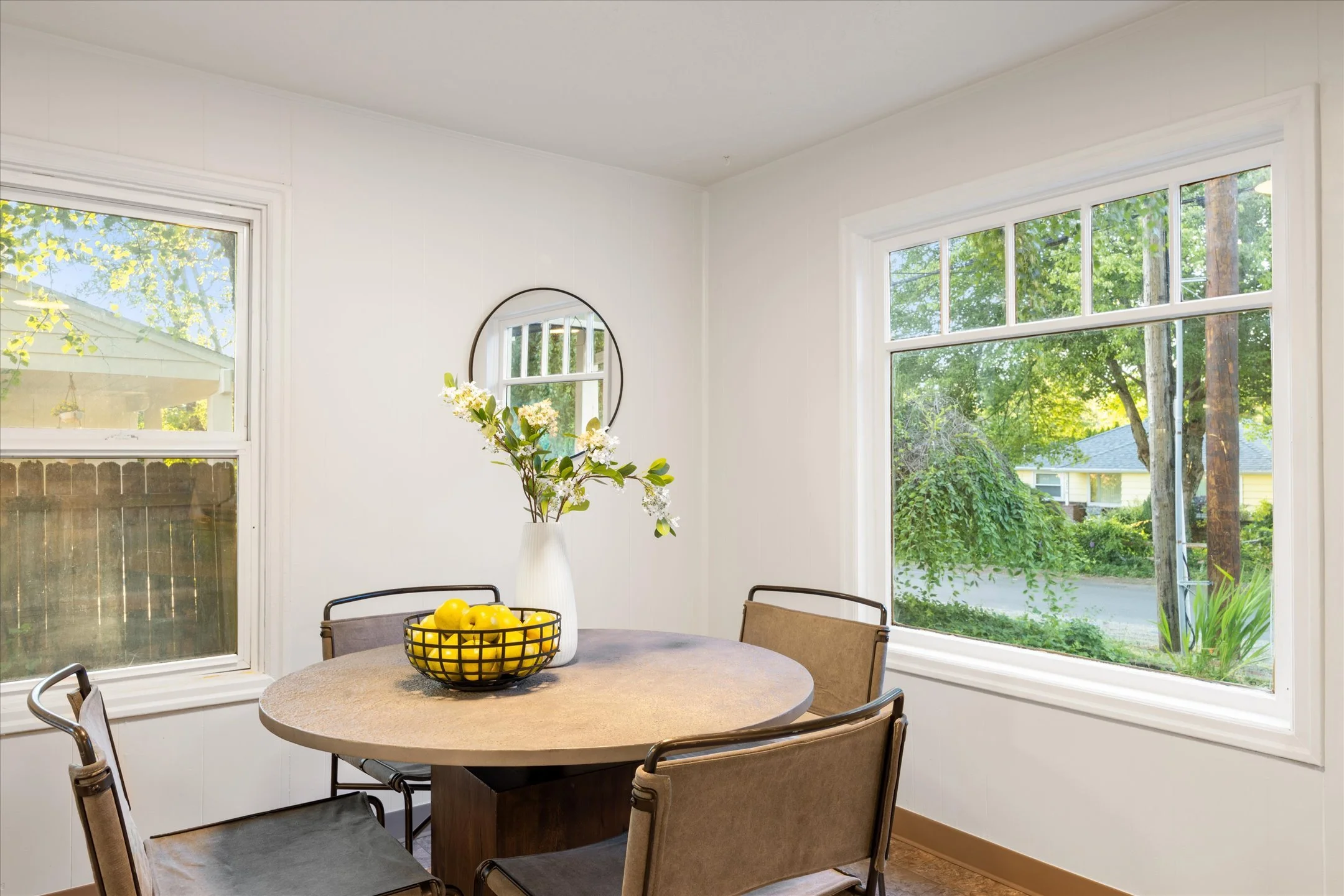 09-3444 Se Rockwood St 97222-9.jpg