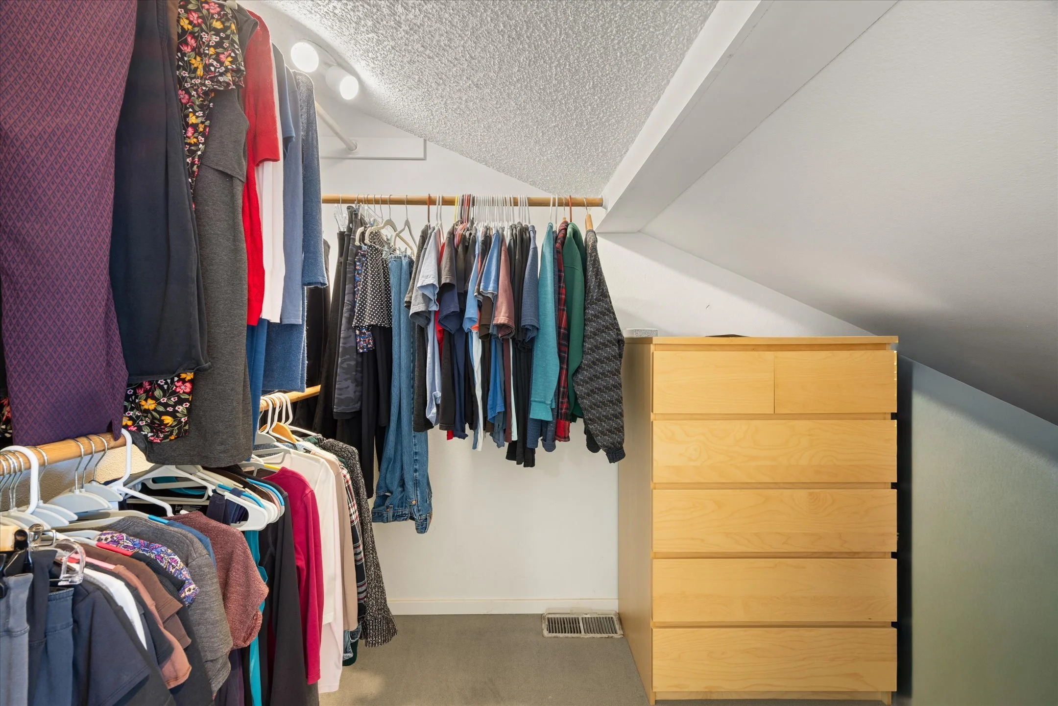 40-530 N Hayden Dr 97217-40.jpg