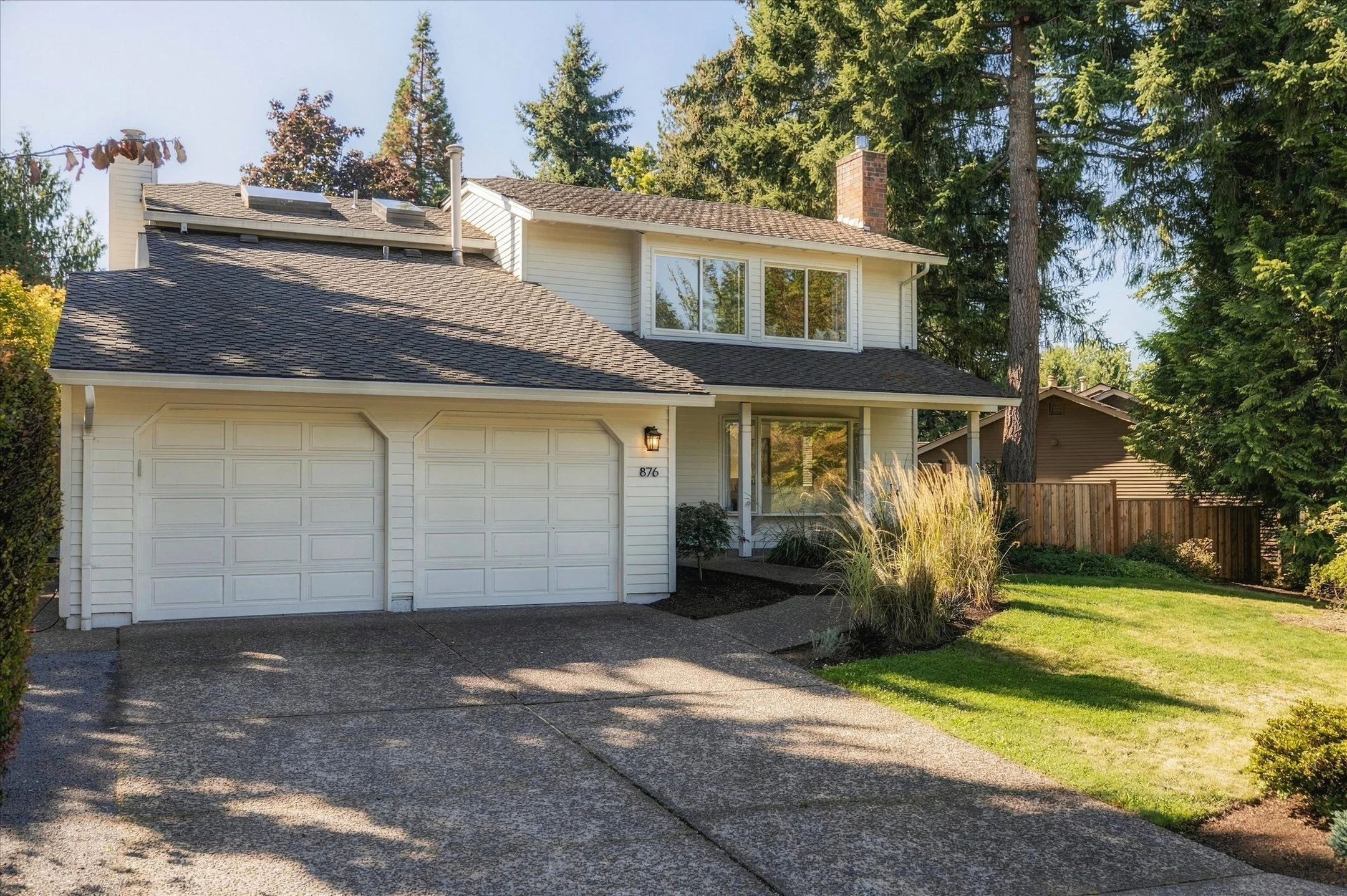 01-876 Sunny Hill Dr-1.jpg