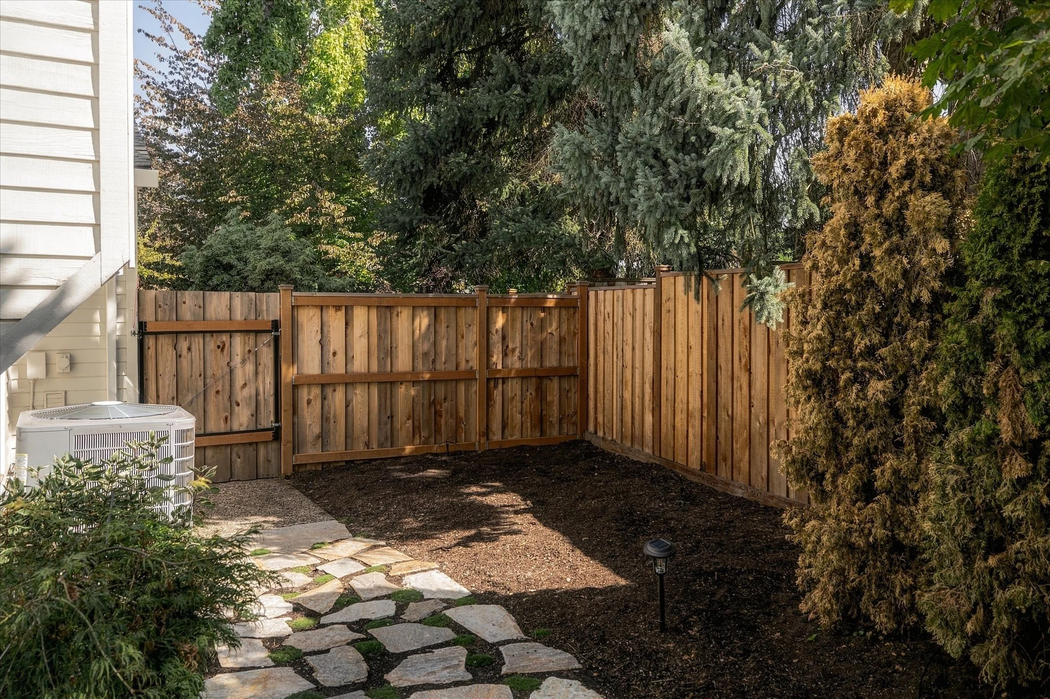54-876 Sunny Hill Dr-58.jpg