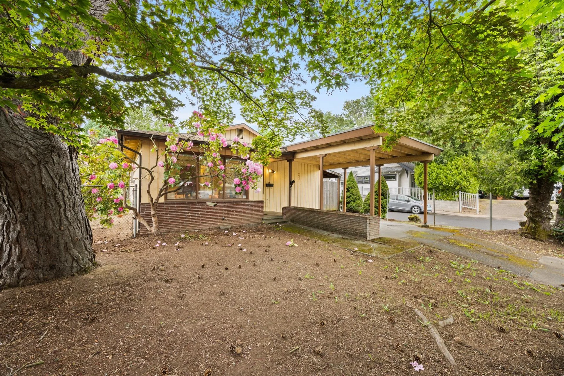 01-8419 Se 32nd Ave 97222-1.jpg