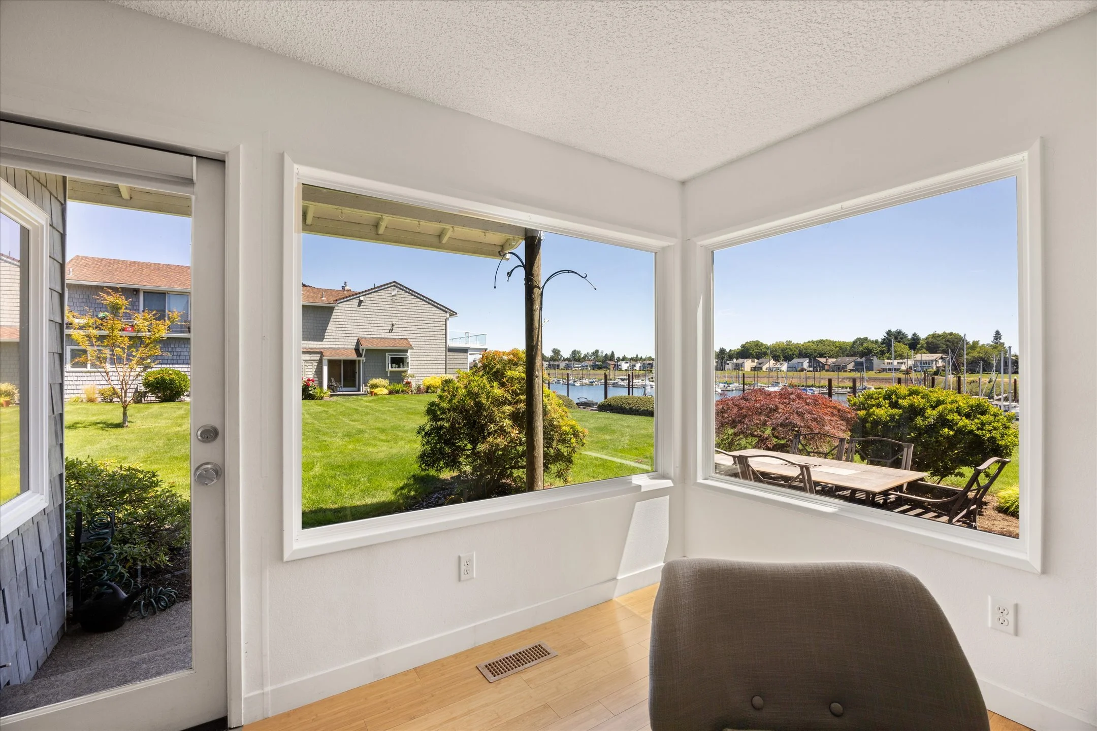 12-530 N Hayden Dr 97217-12.jpg