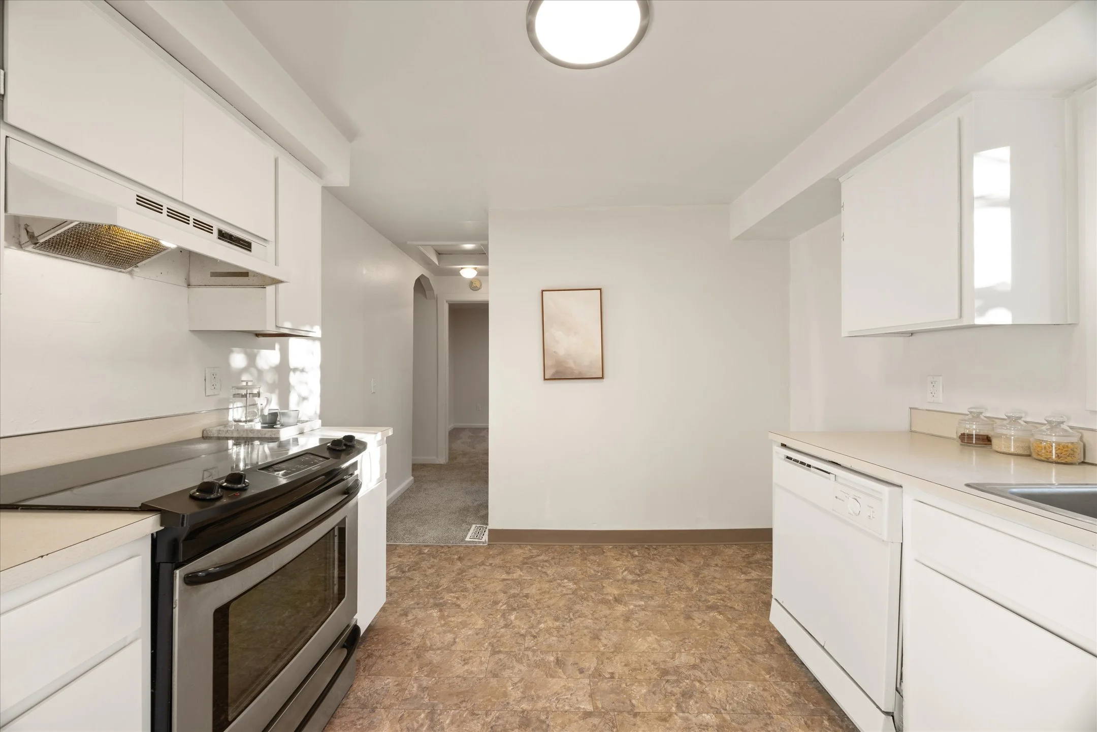 17-3444 Se Rockwood St 97222-17.jpg