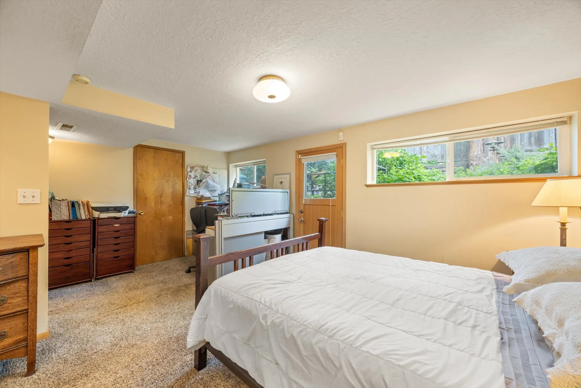 31-12955 SW Evergreen St 97005 -31.jpg