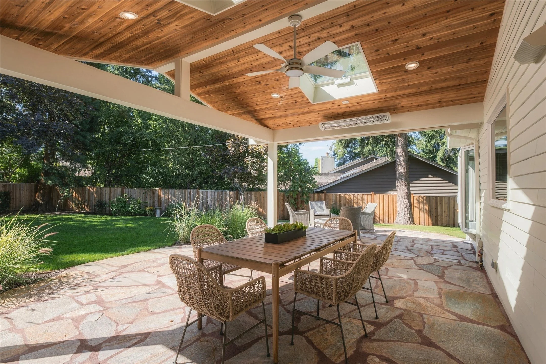 38-876 Sunny Hill Dr-43.jpg