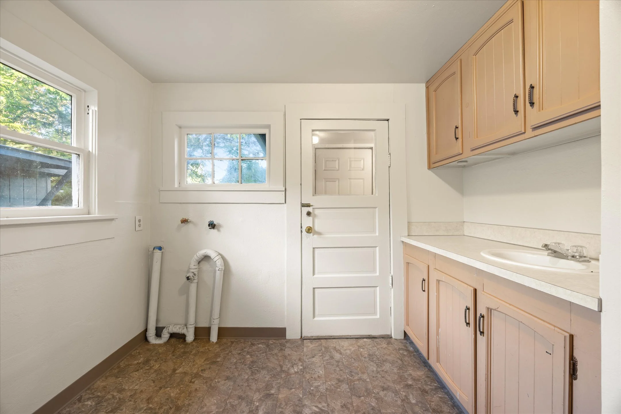26-3444 Se Rockwood St 97222-26.jpg