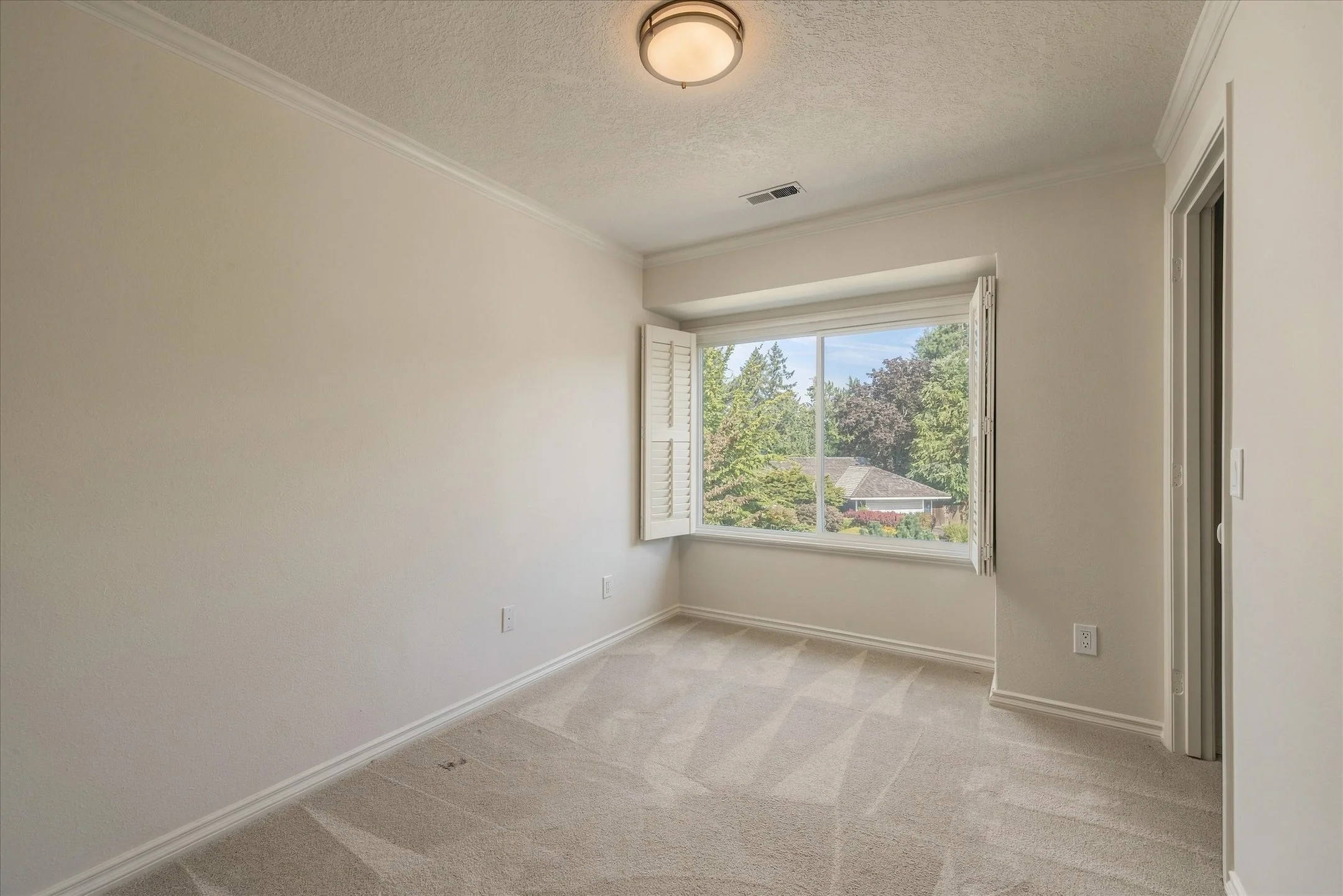 31-876 Sunny Hill Dr-37.jpg